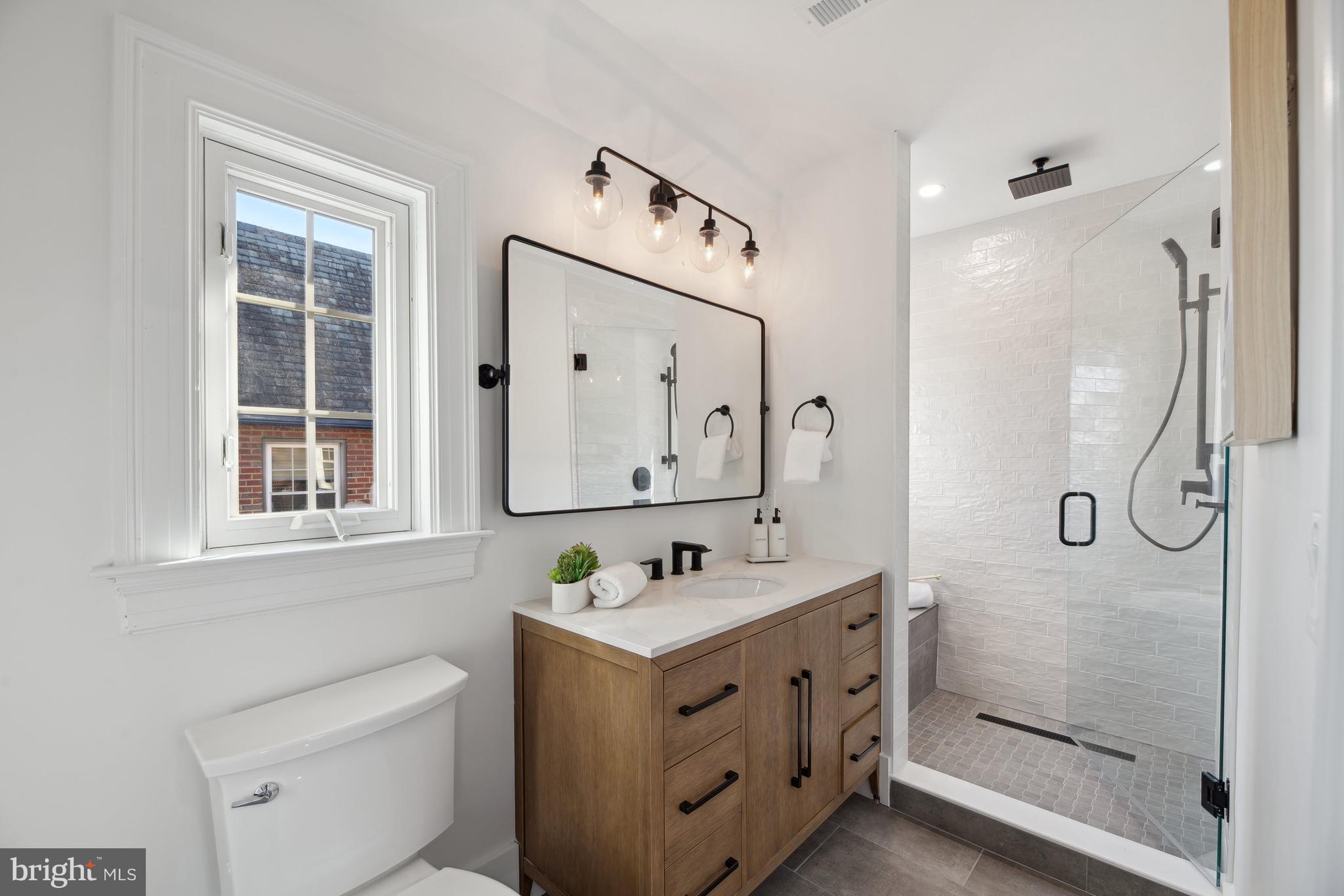 FOREST HILLS - Residential
