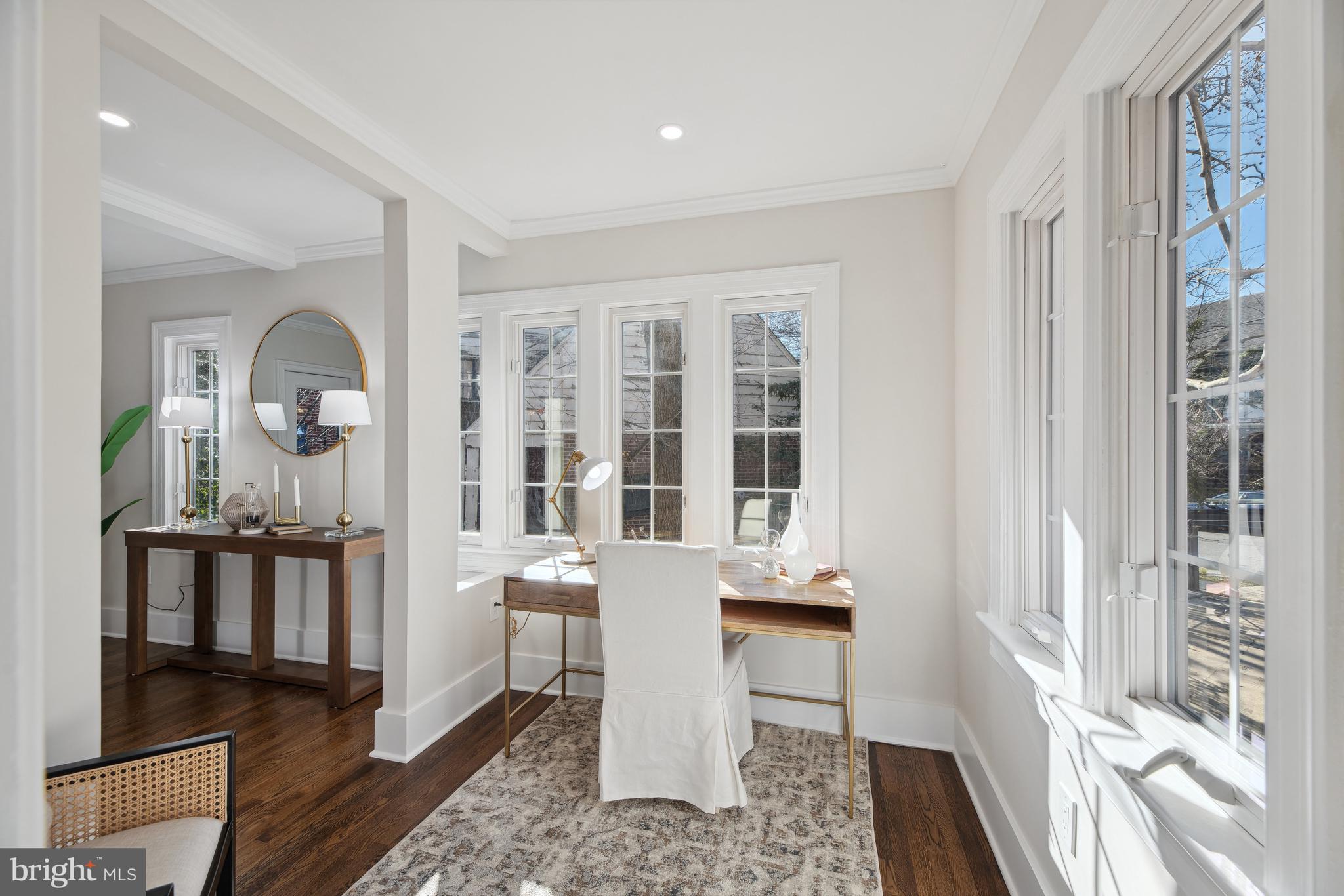 FOREST HILLS - Residential