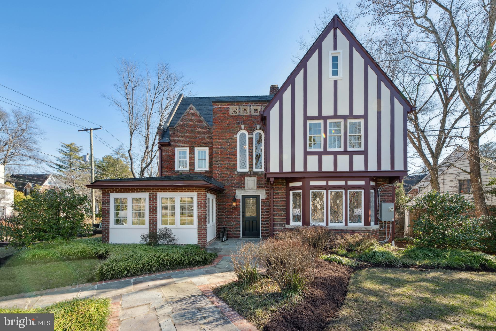 FOREST HILLS - Residential