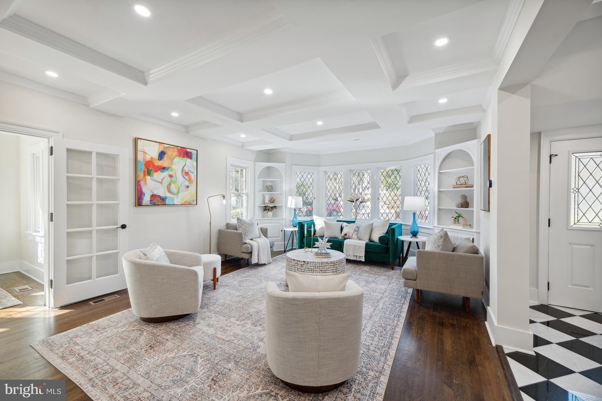 FOREST HILLS - Residential