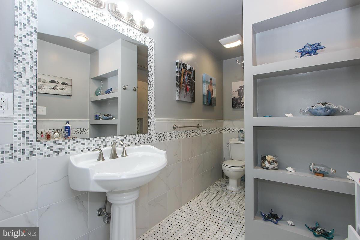 PARKCREST - Residential Lease