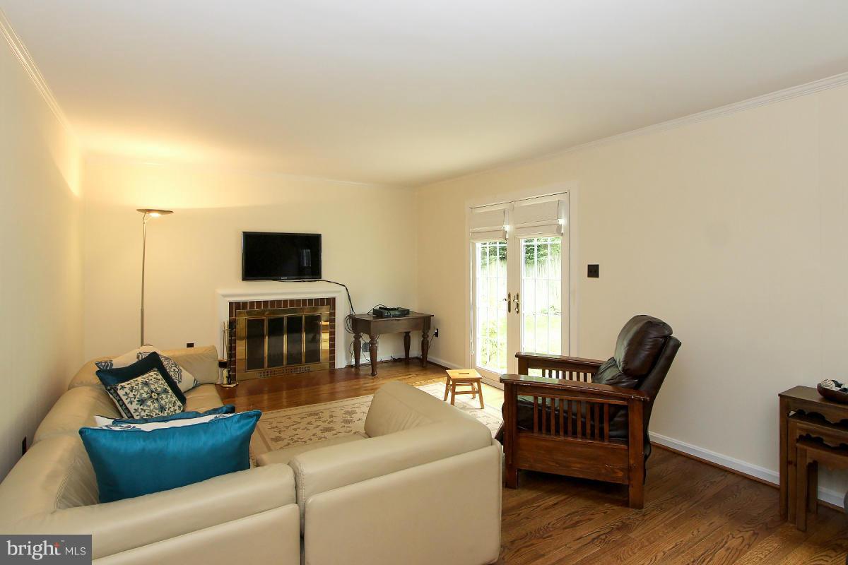 PARKCREST - Residential Lease