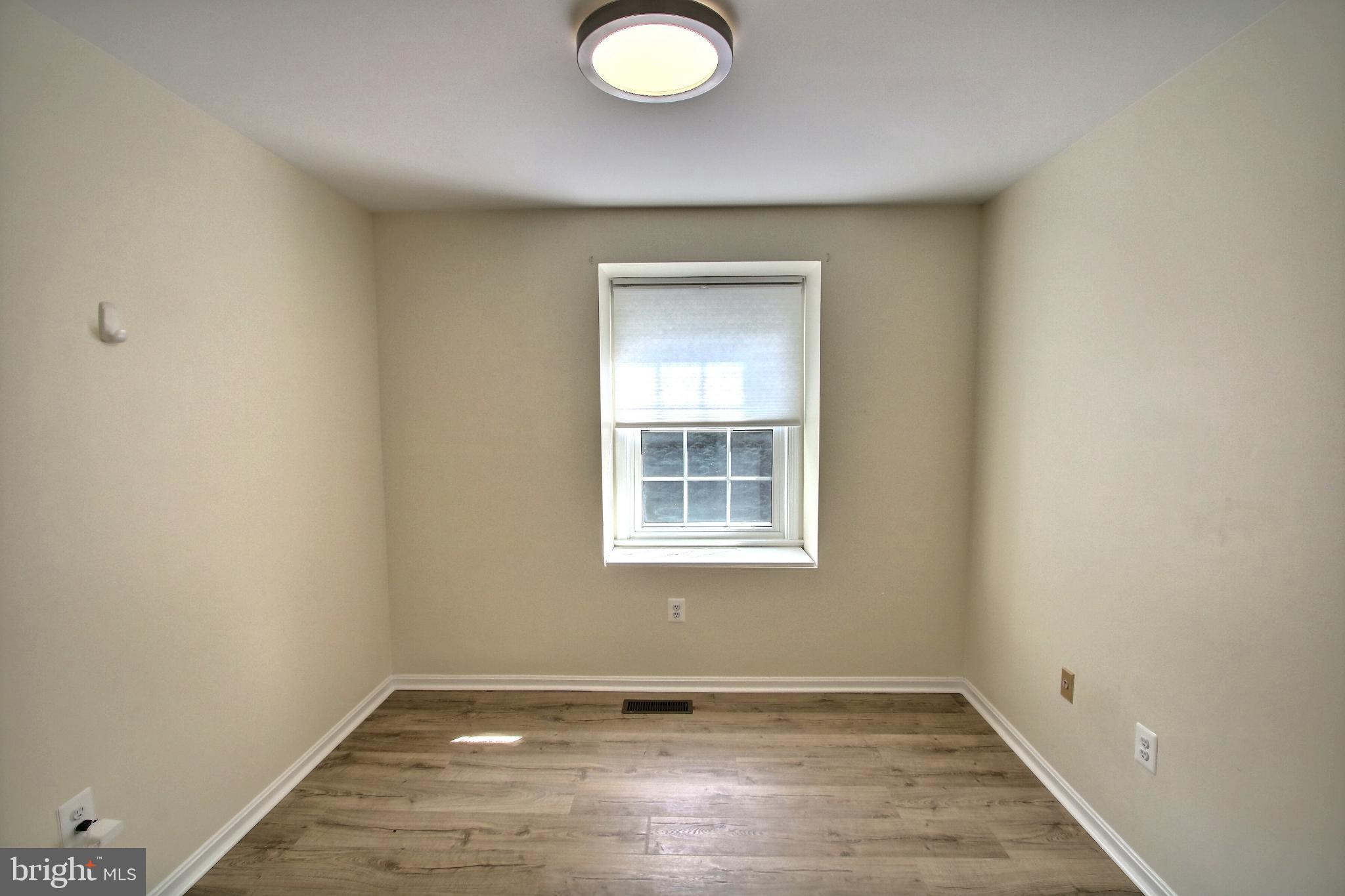 SHADY GROVE VILLAGE - Residential