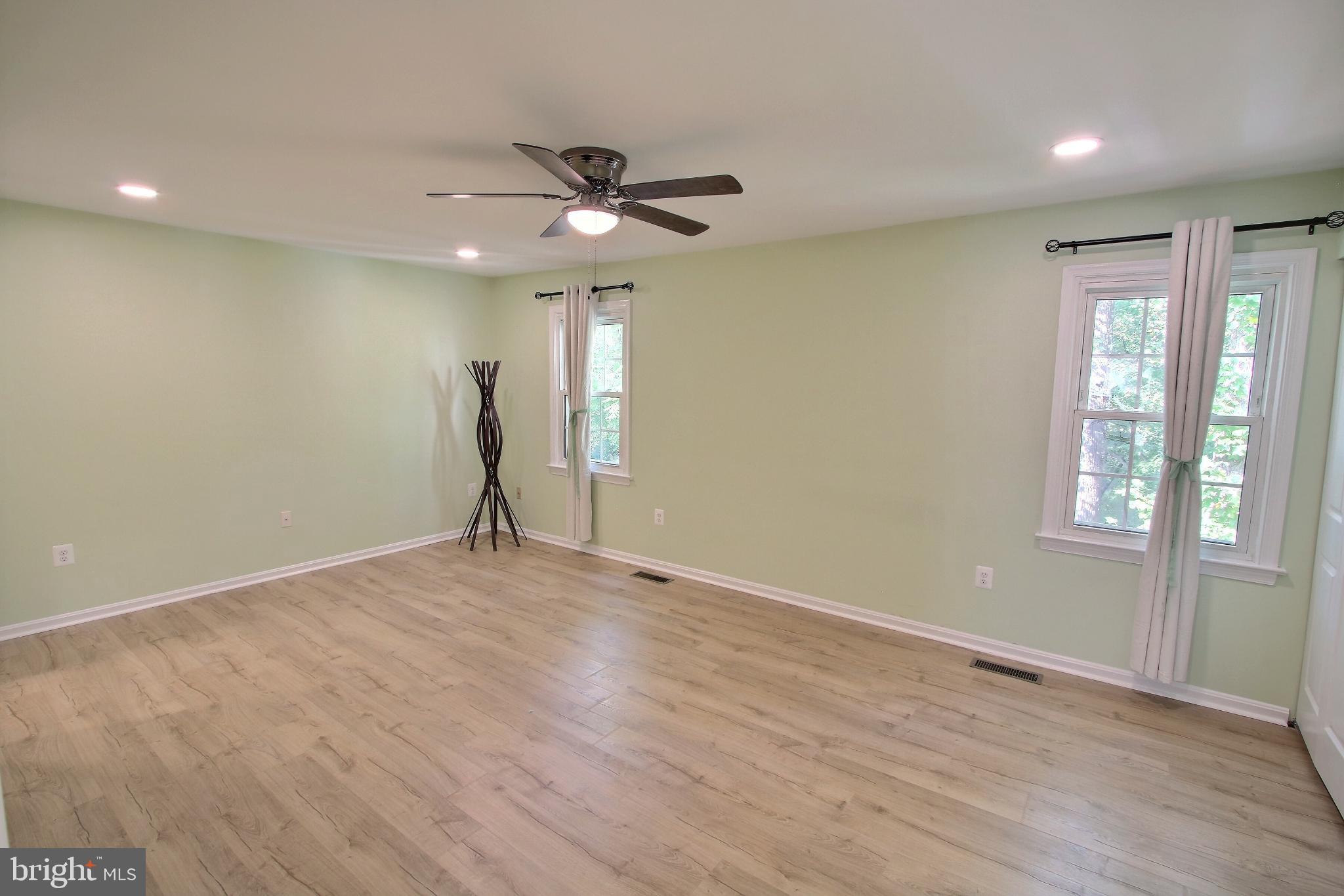 SHADY GROVE VILLAGE - Residential