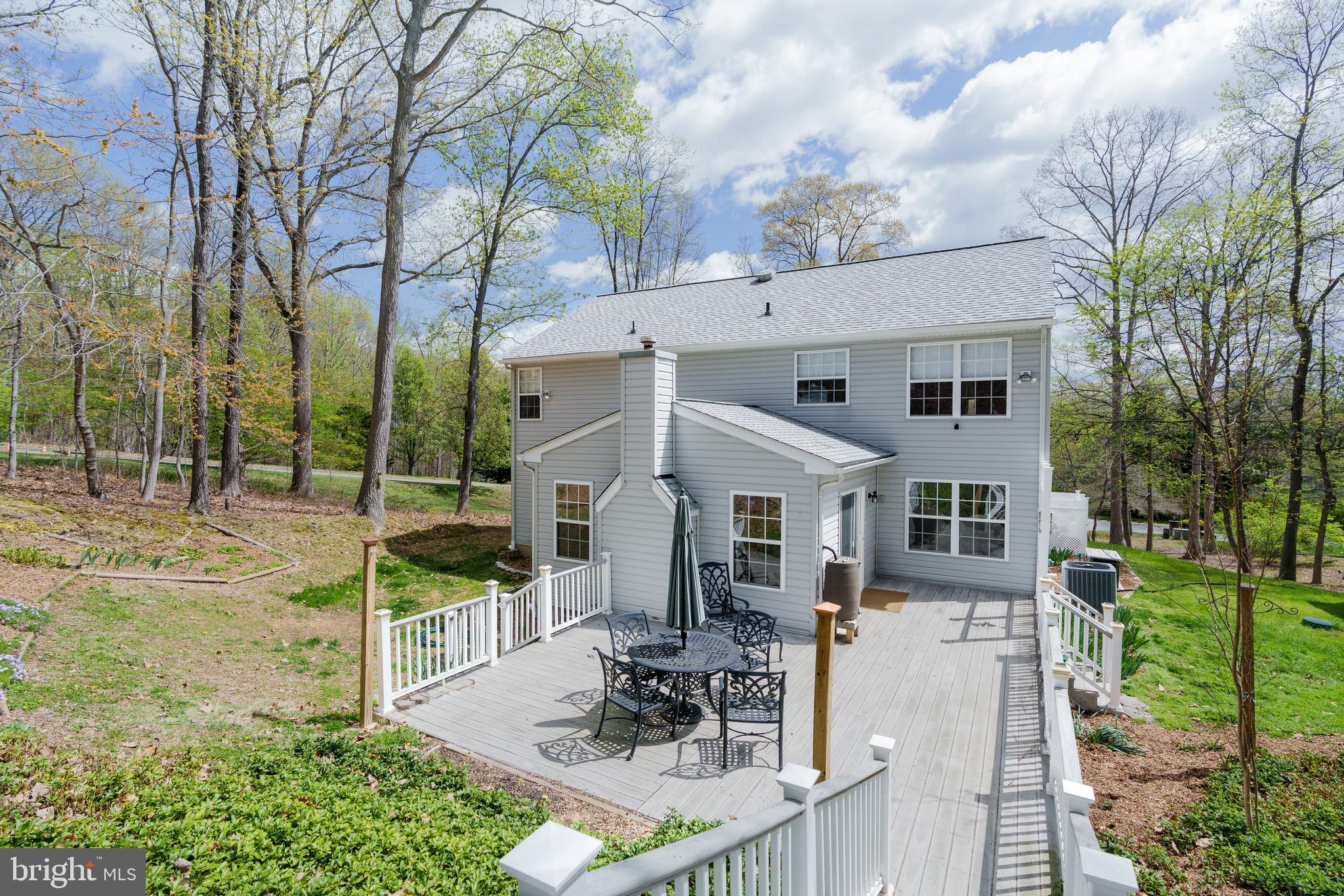 FOREST KNOLL - Residential