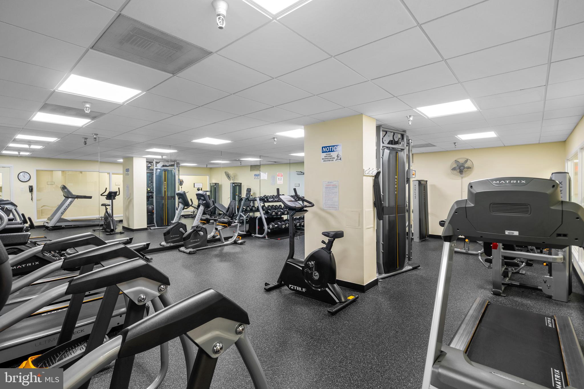 CHELSEA TOWERS - Residential