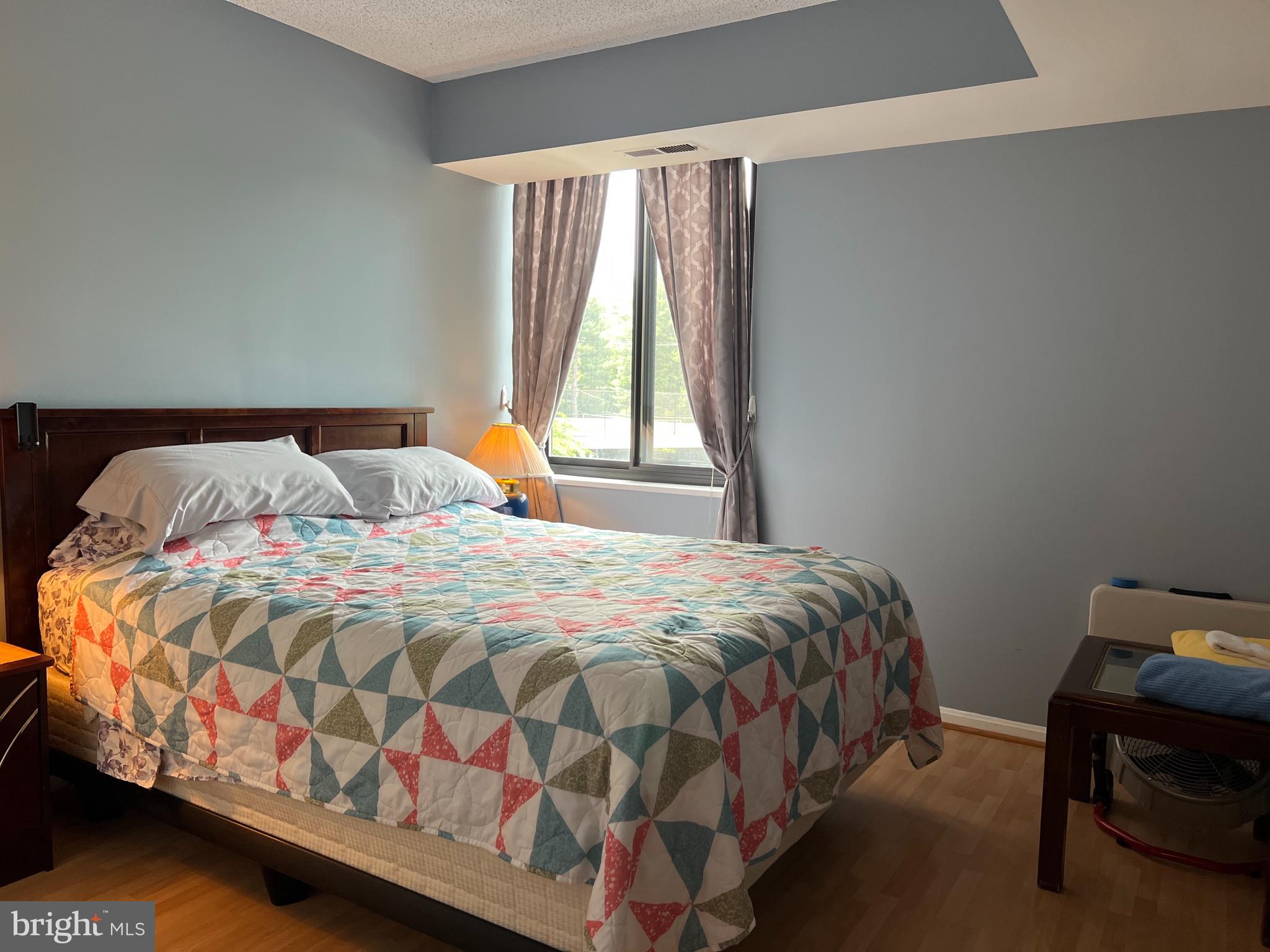 CHELSEA TOWERS - Residential