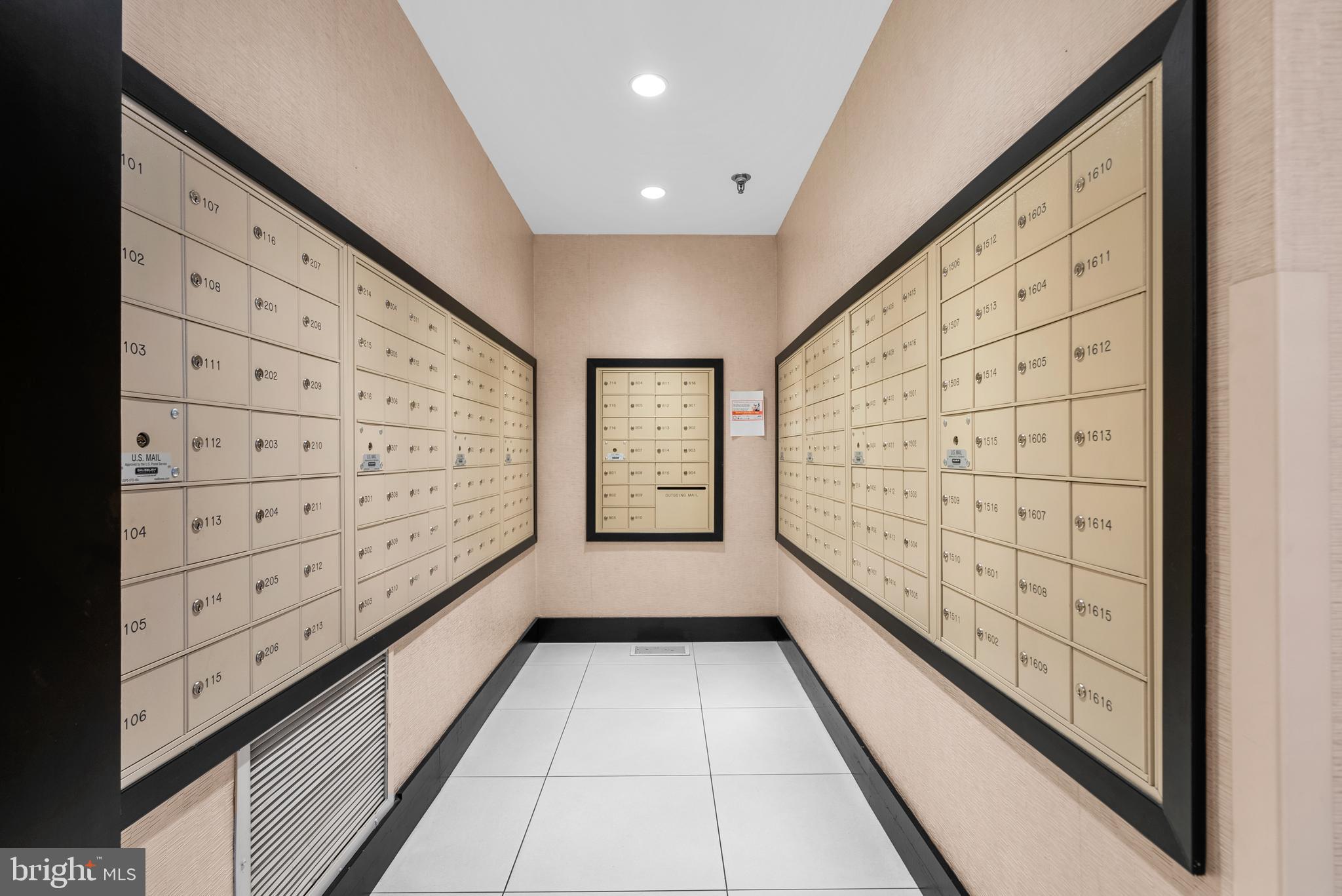 CHELSEA TOWERS - Residential