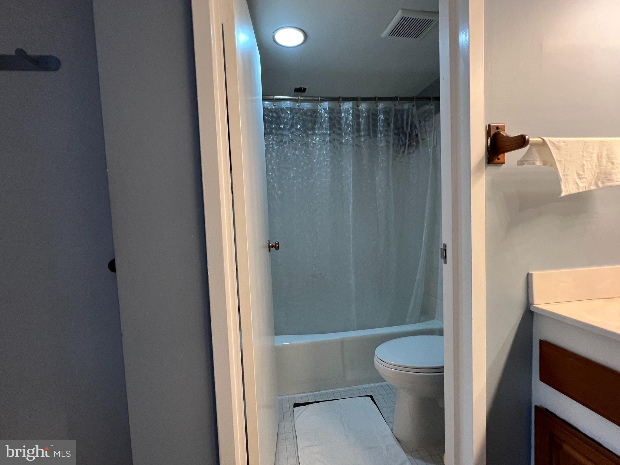 CHELSEA TOWERS - Residential