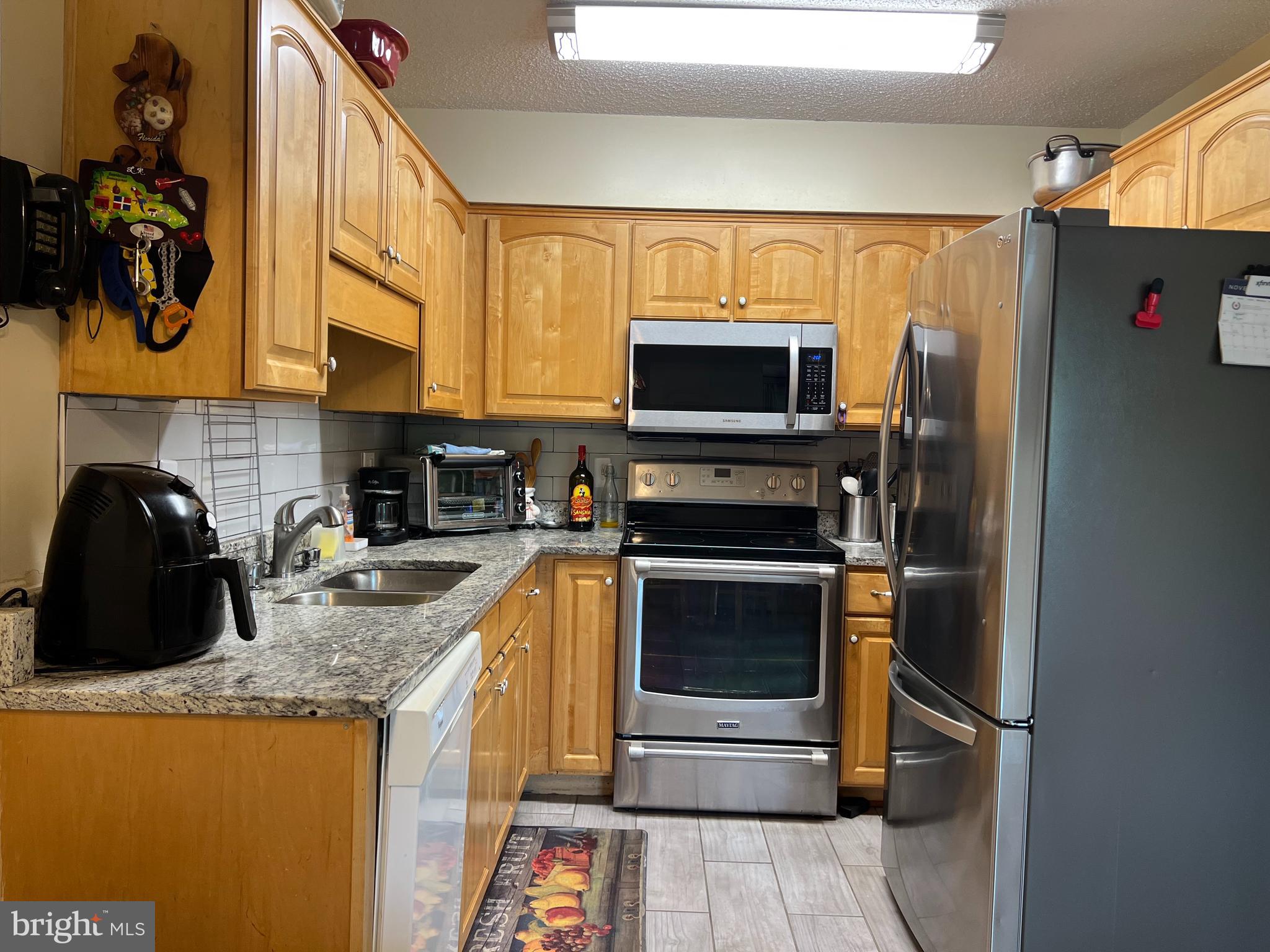 CHELSEA TOWERS - Residential