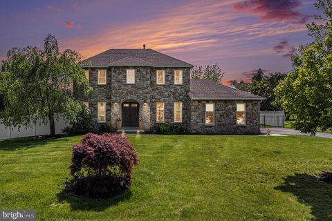 116 GWYNMONT CIRCLE NORTH WALES PA 19454