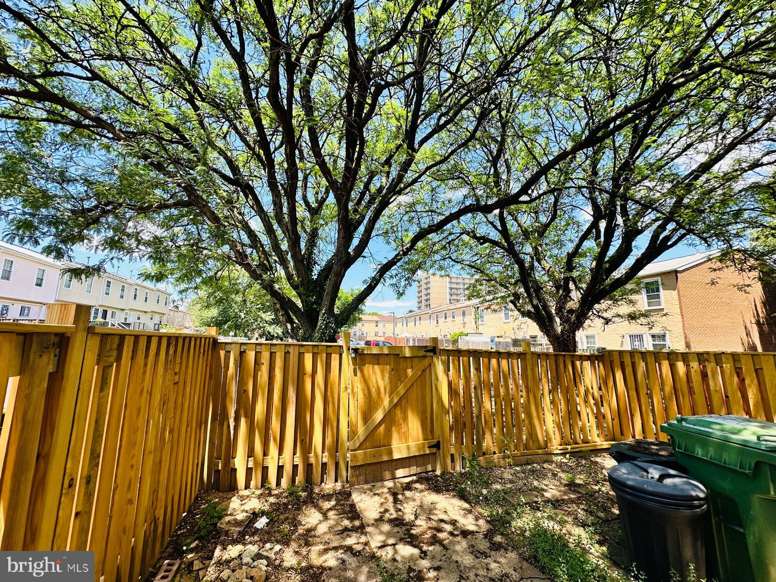 ASHLAND MEWS - Residential