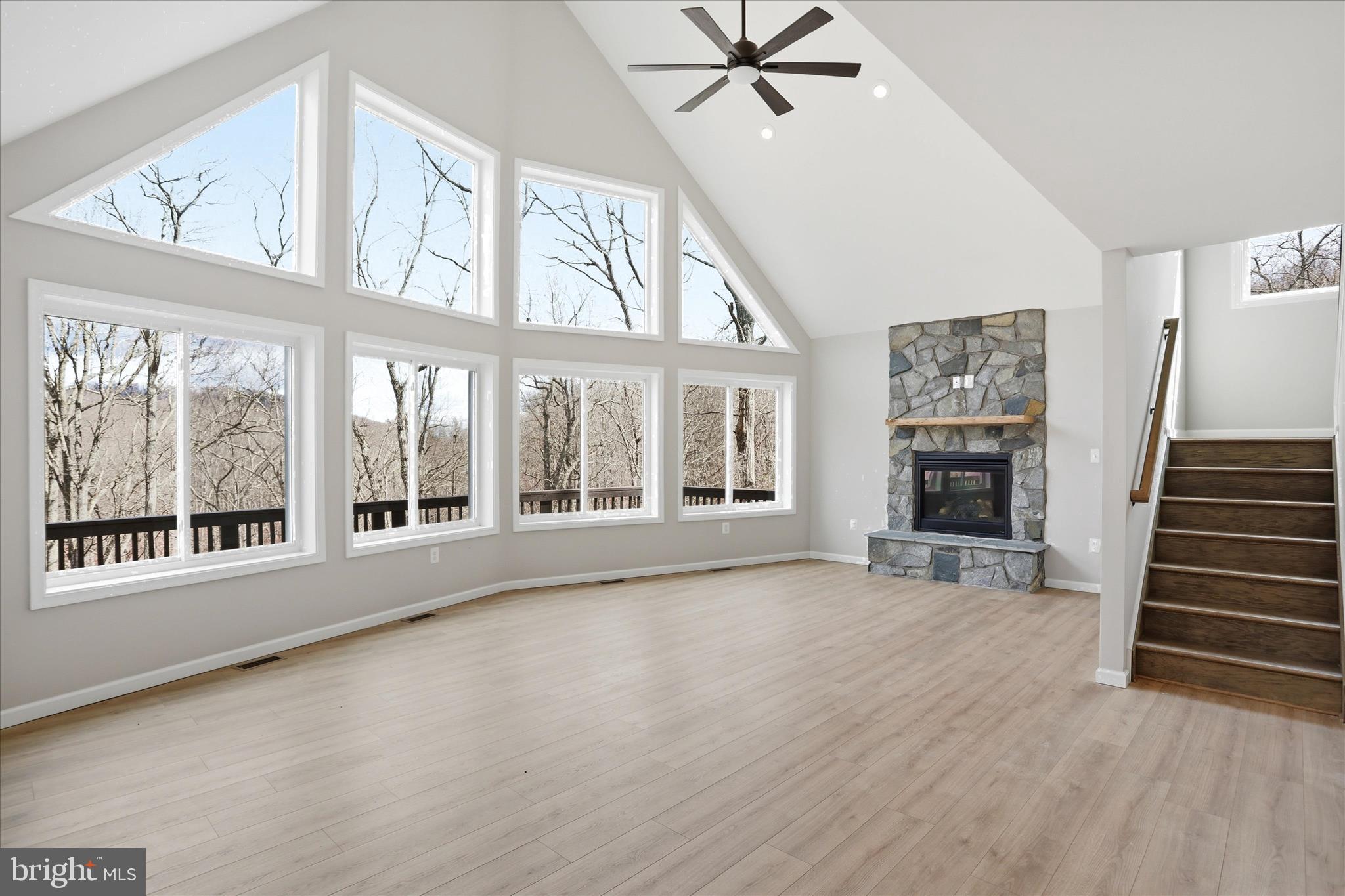 APPLE MT LAKE - Residential