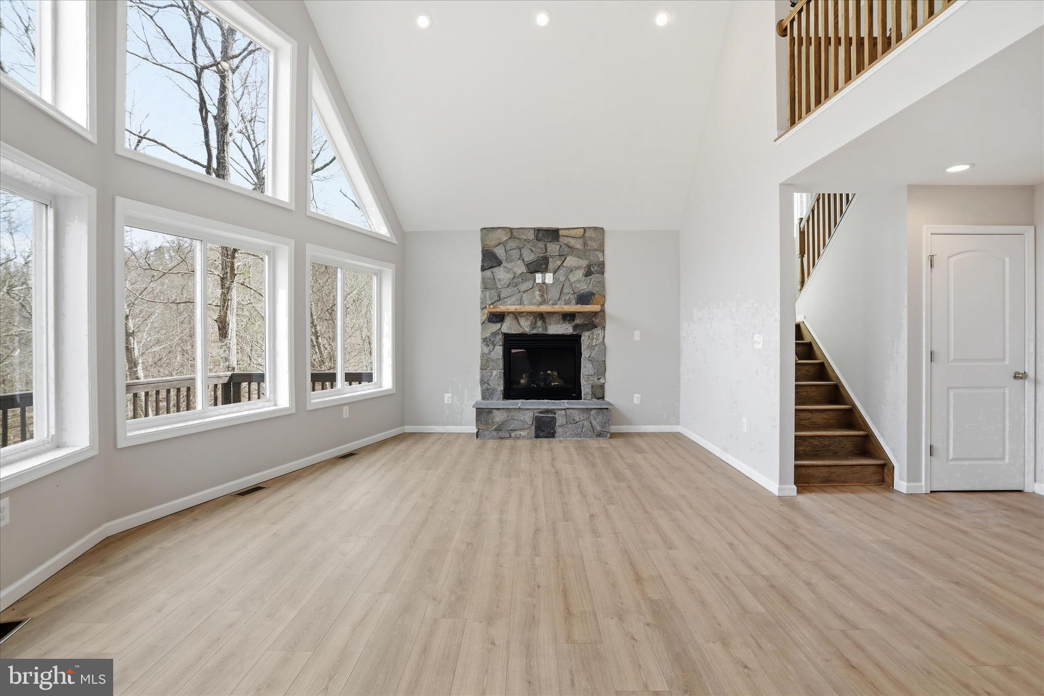 APPLE MT LAKE - Residential