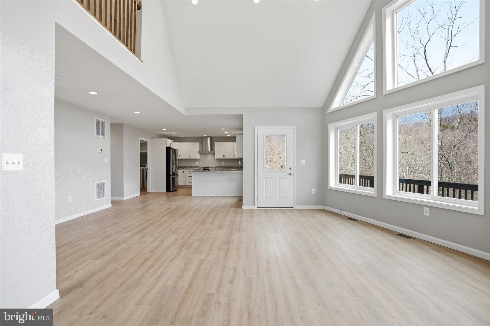 APPLE MT LAKE - Residential