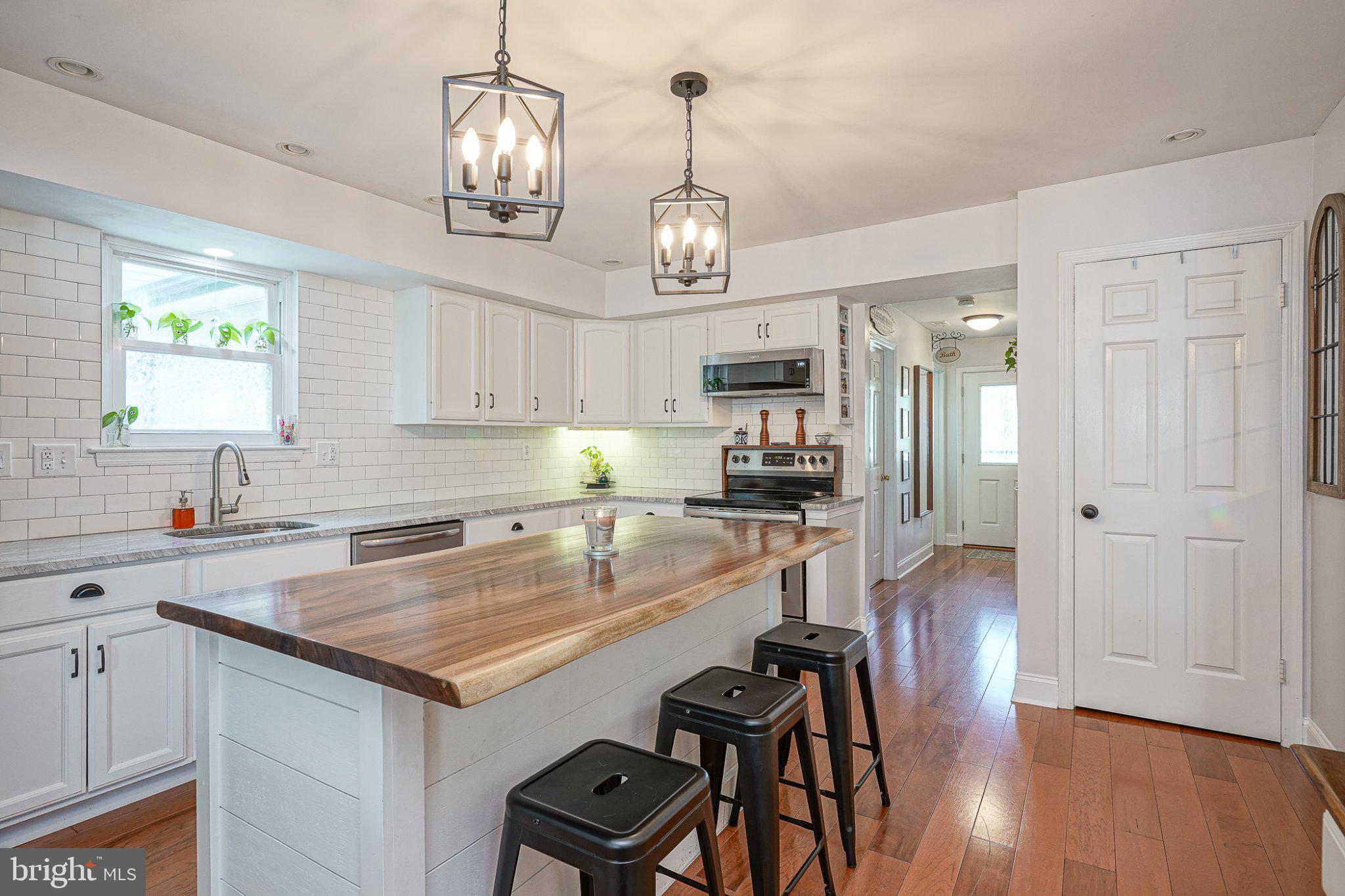 1106 WESTERLY DRIVE