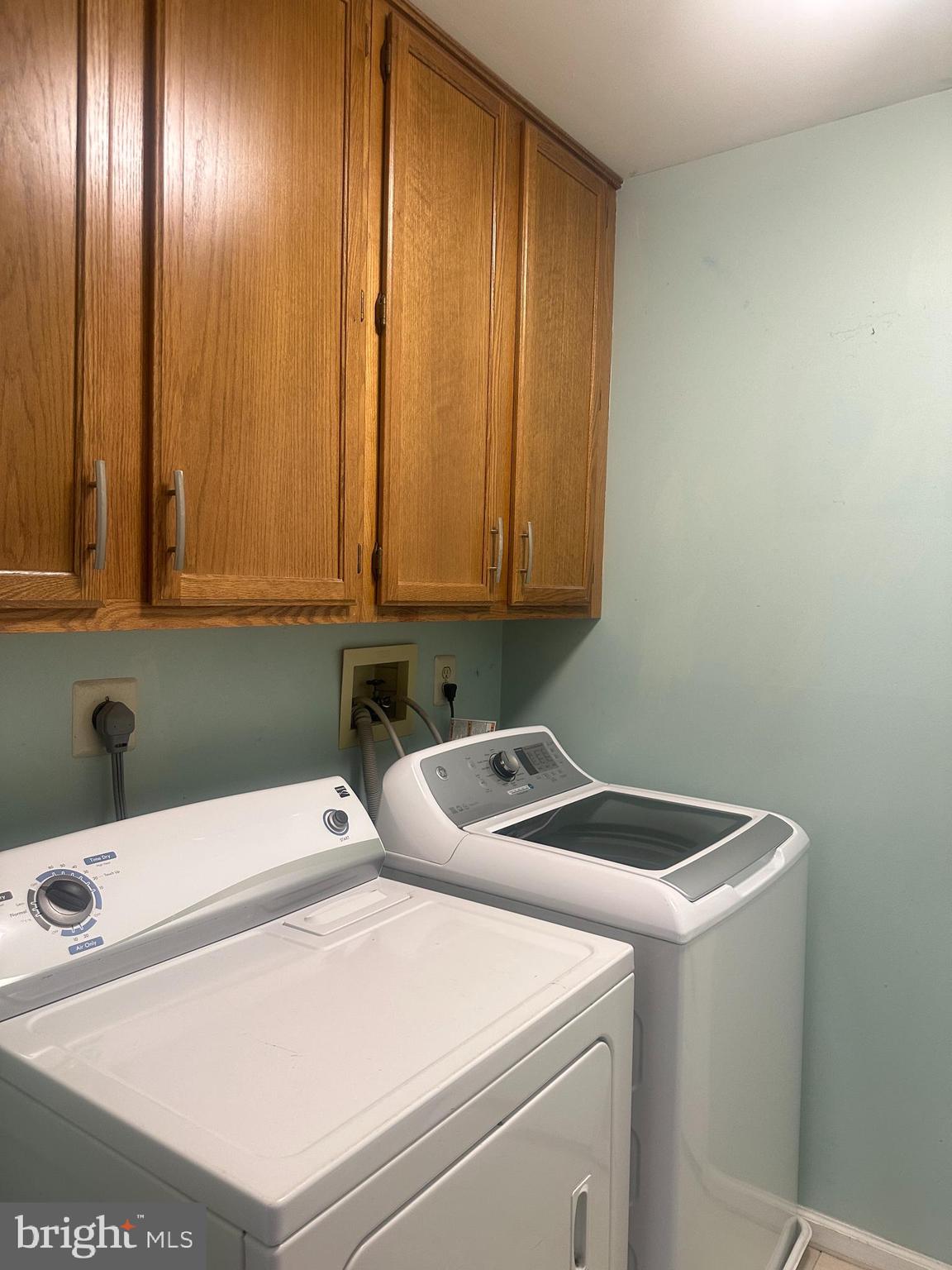 TWIN HILLS - Residential