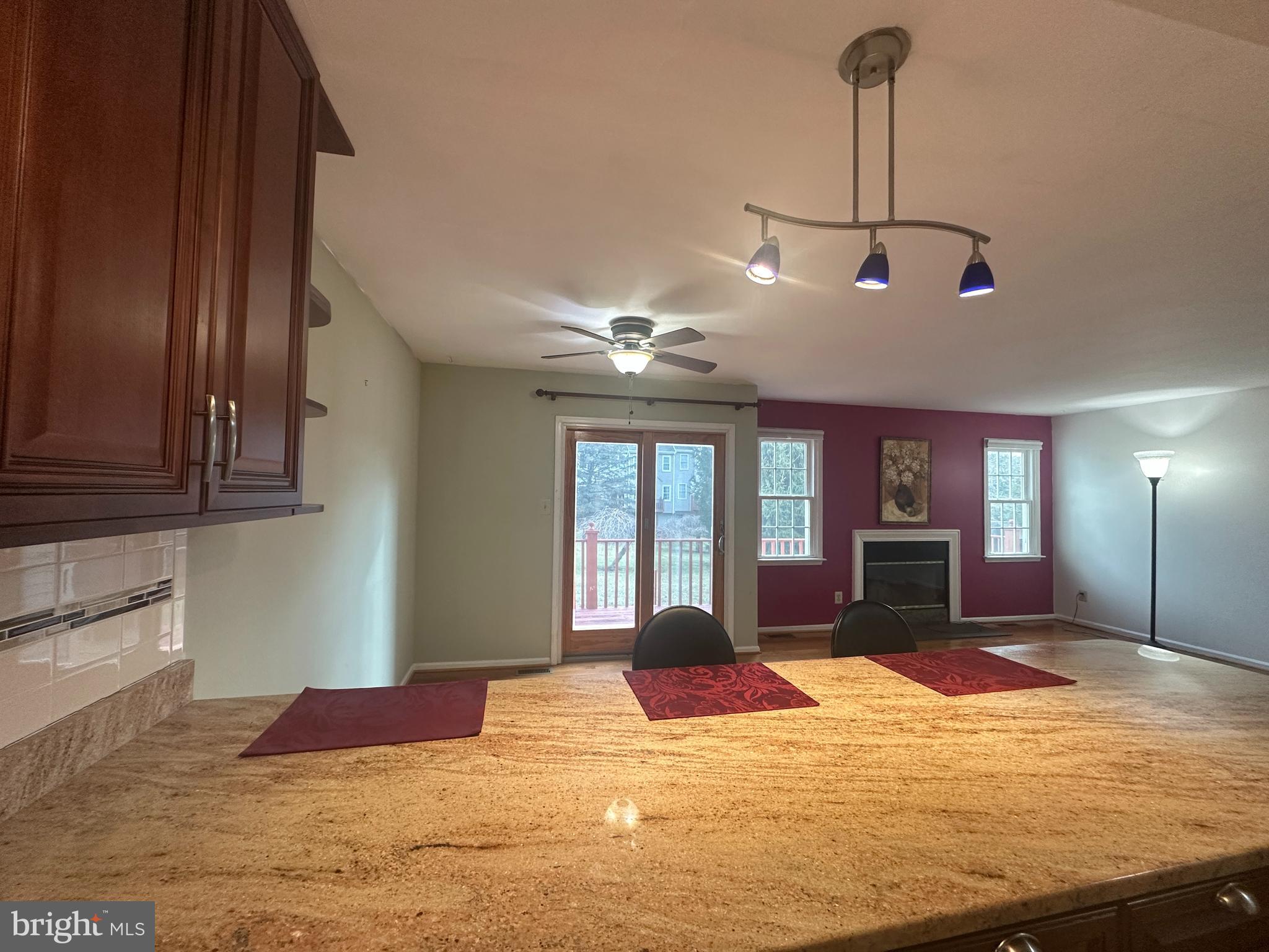 TWIN HILLS - Residential