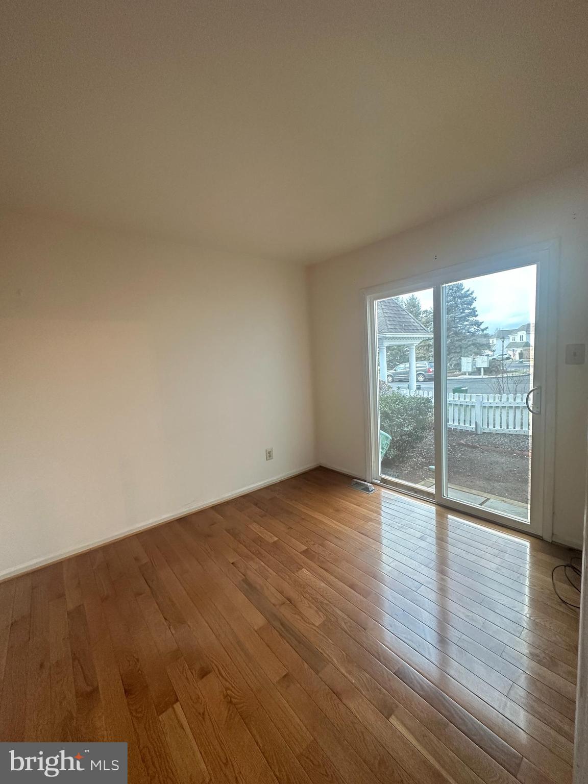 TWIN HILLS - Residential