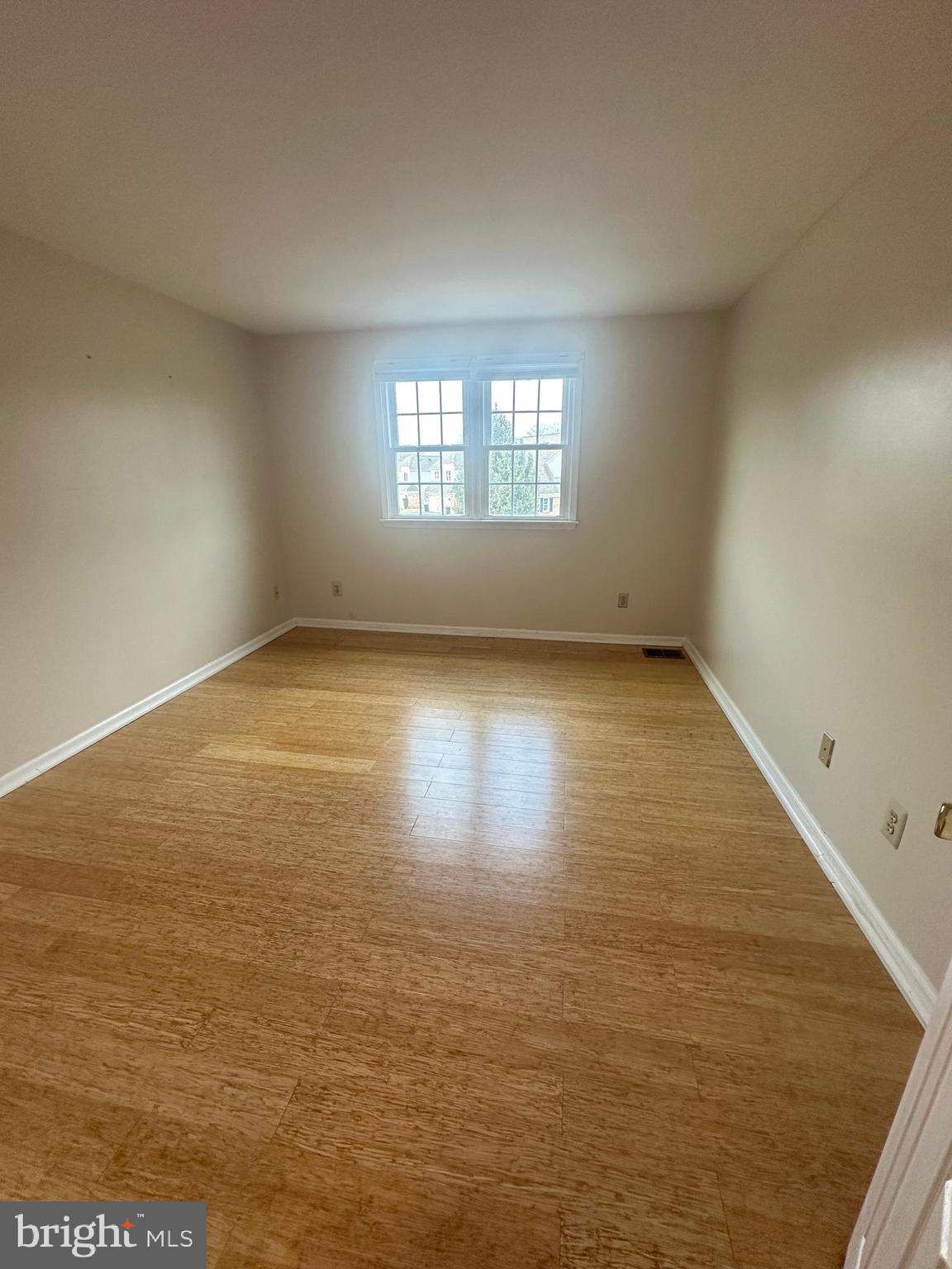 TWIN HILLS - Residential