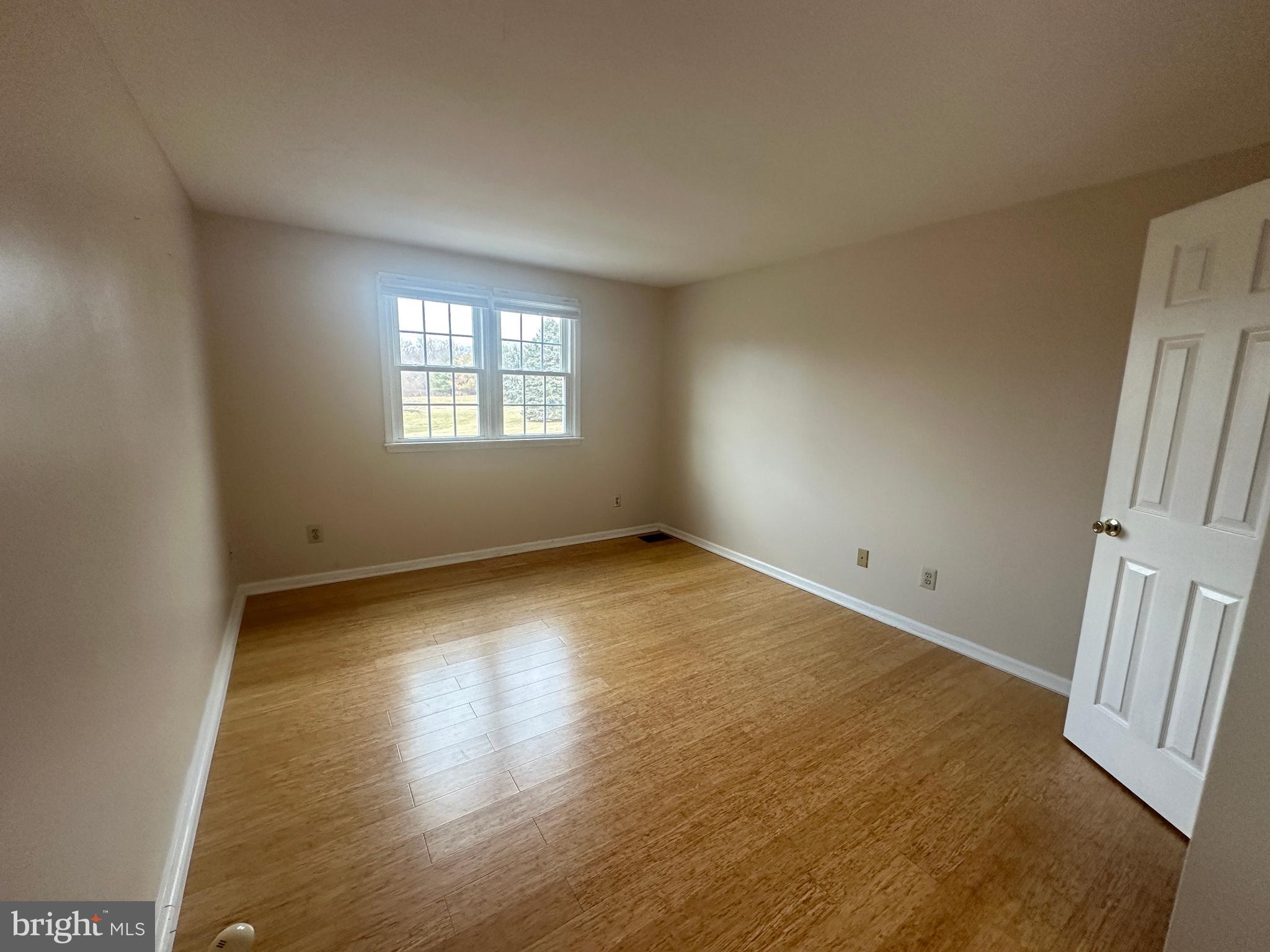 TWIN HILLS - Residential