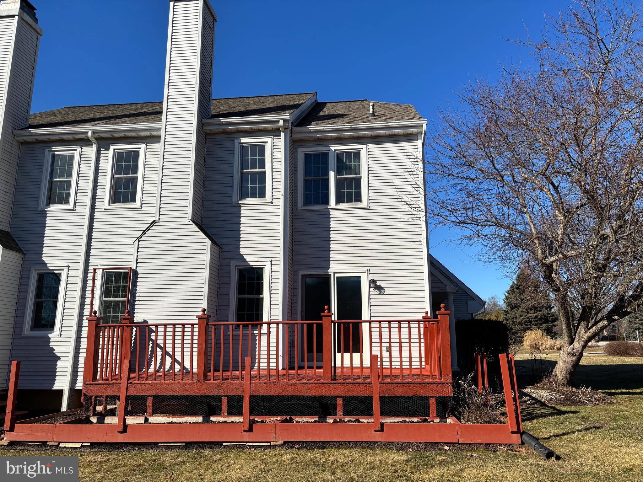 TWIN HILLS - Residential