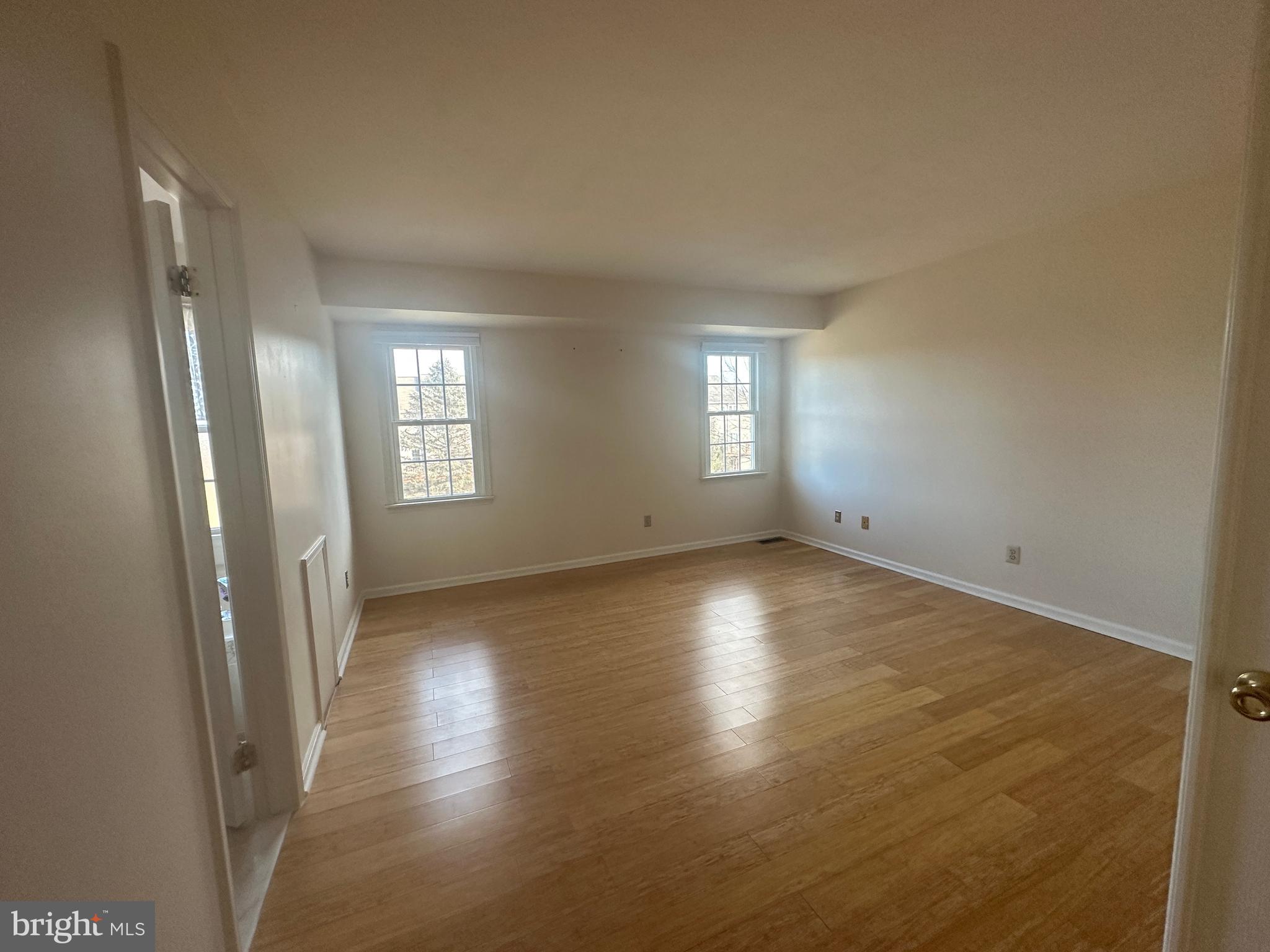 TWIN HILLS - Residential