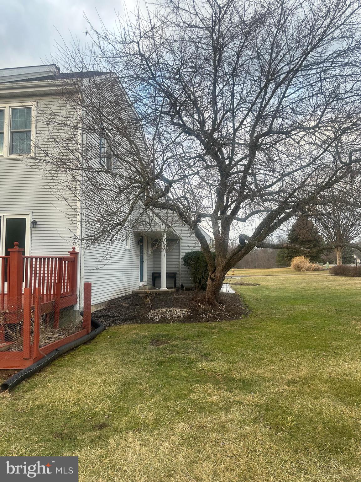 TWIN HILLS - Residential