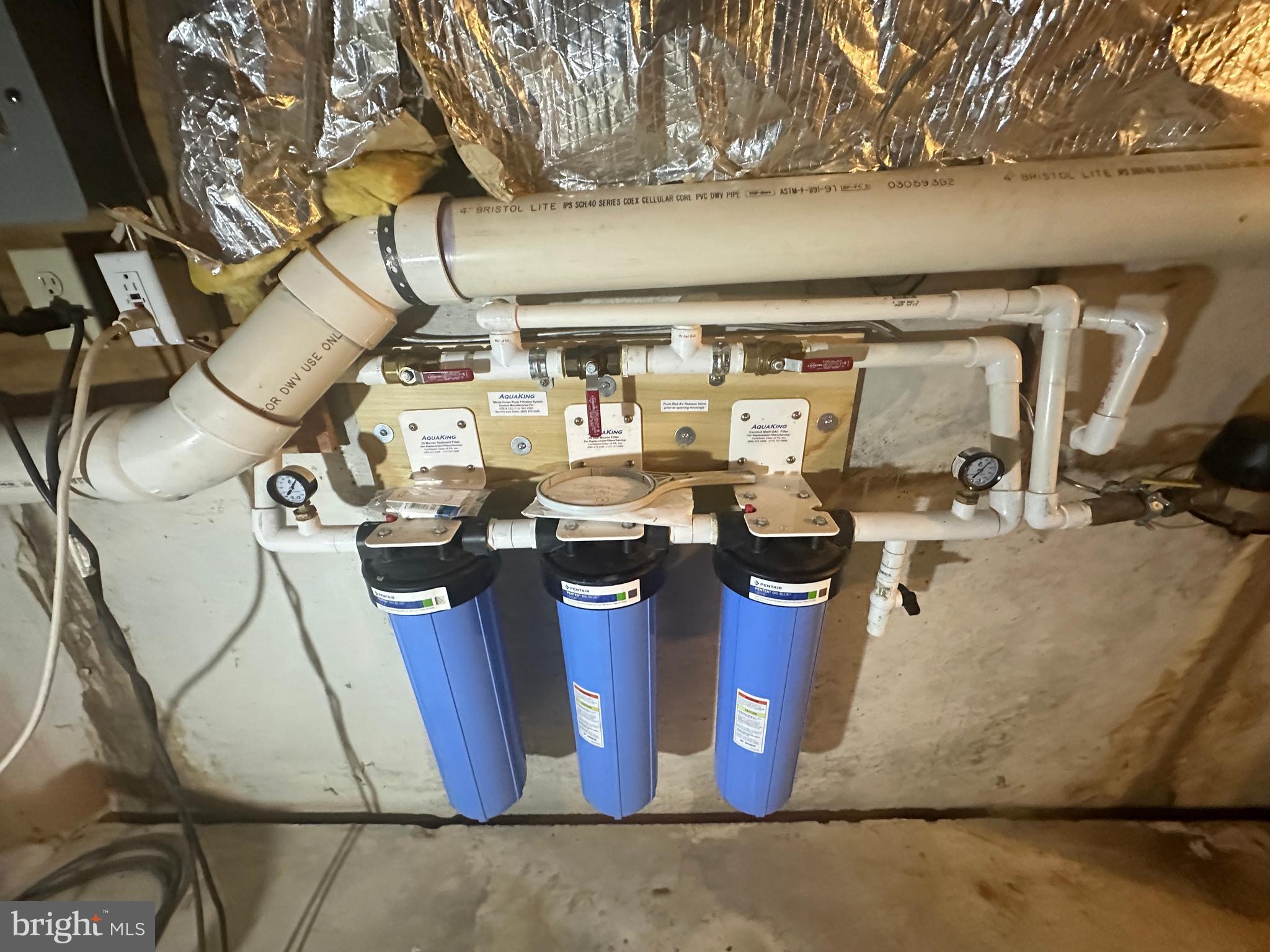 TWIN HILLS - Residential