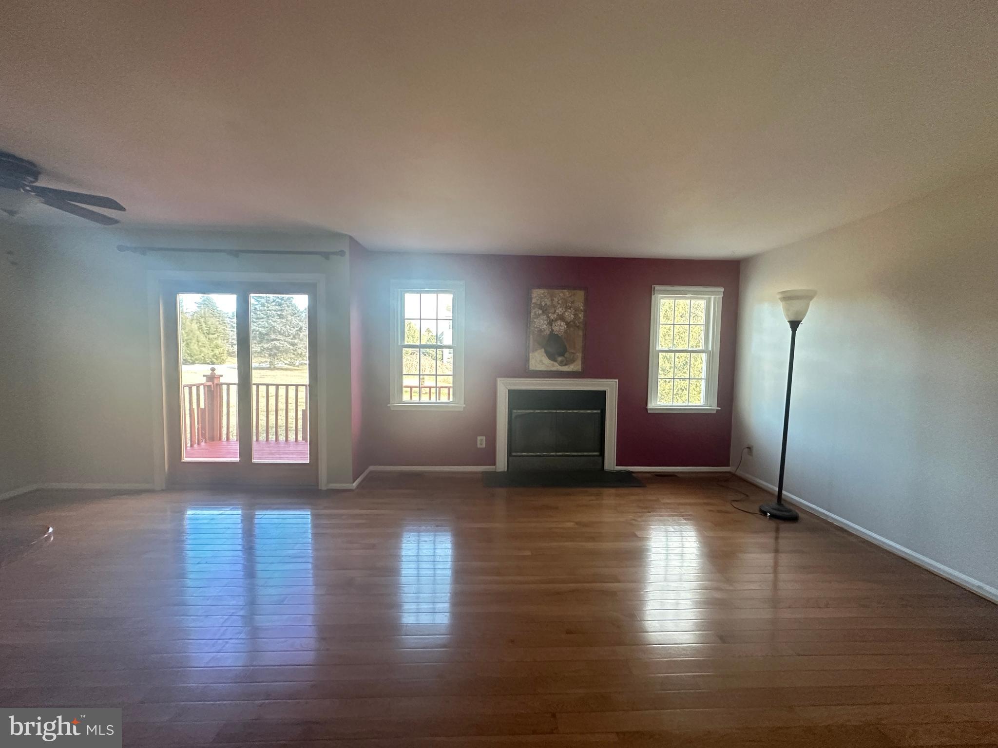 TWIN HILLS - Residential