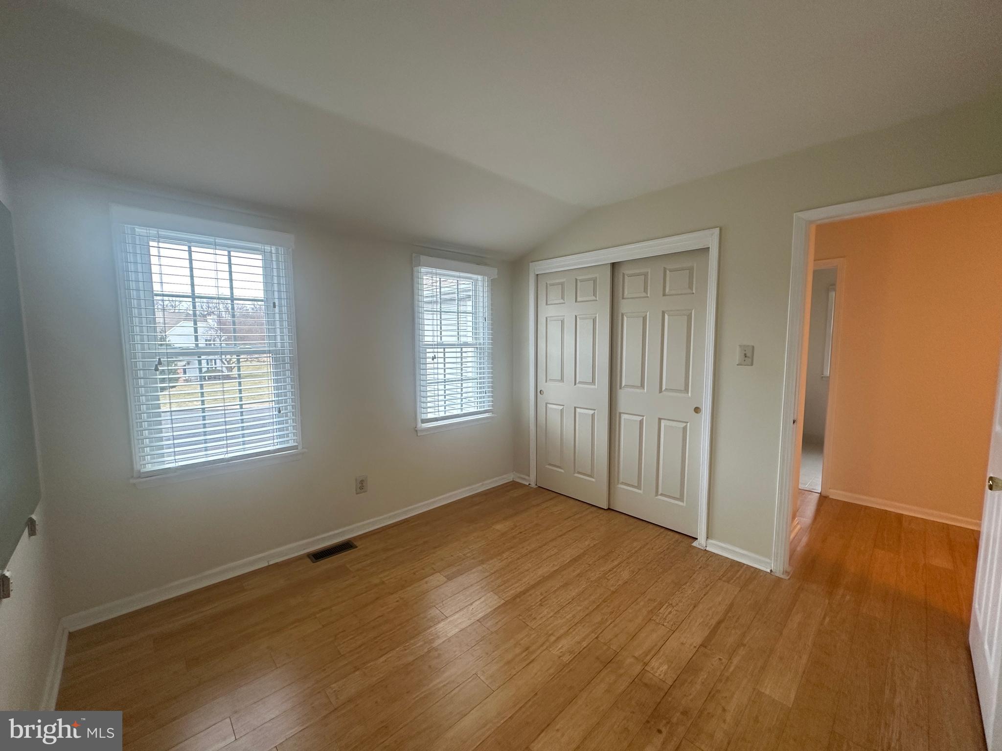 TWIN HILLS - Residential