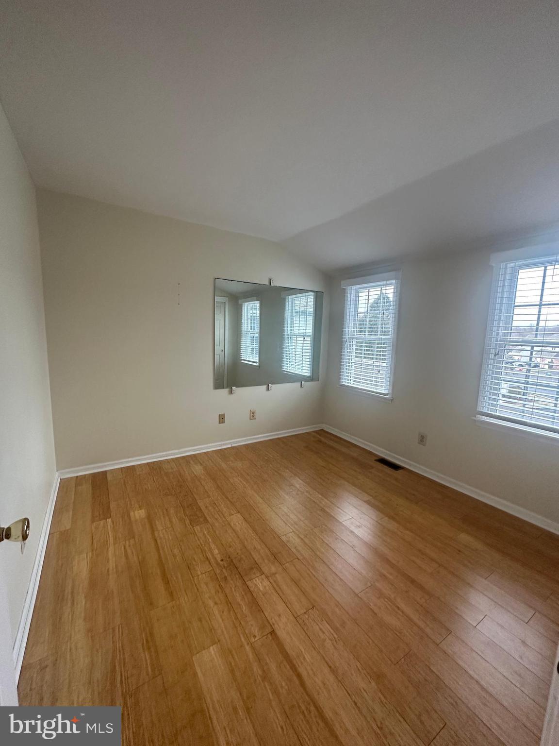 TWIN HILLS - Residential