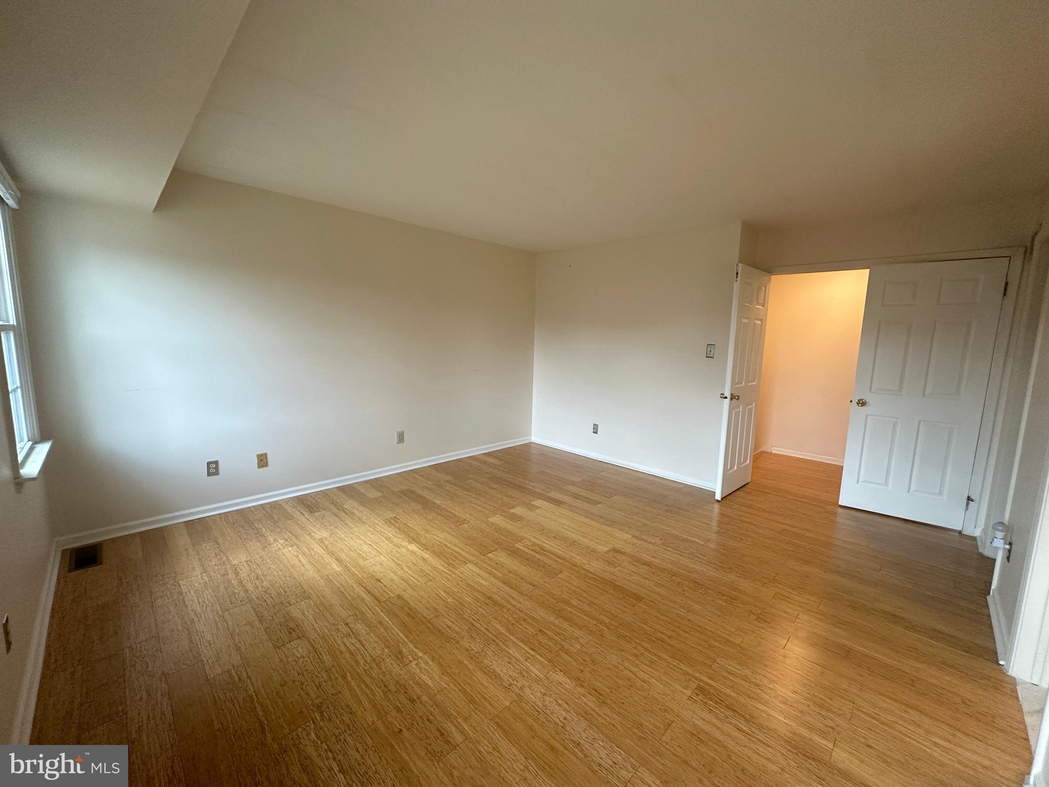 TWIN HILLS - Residential