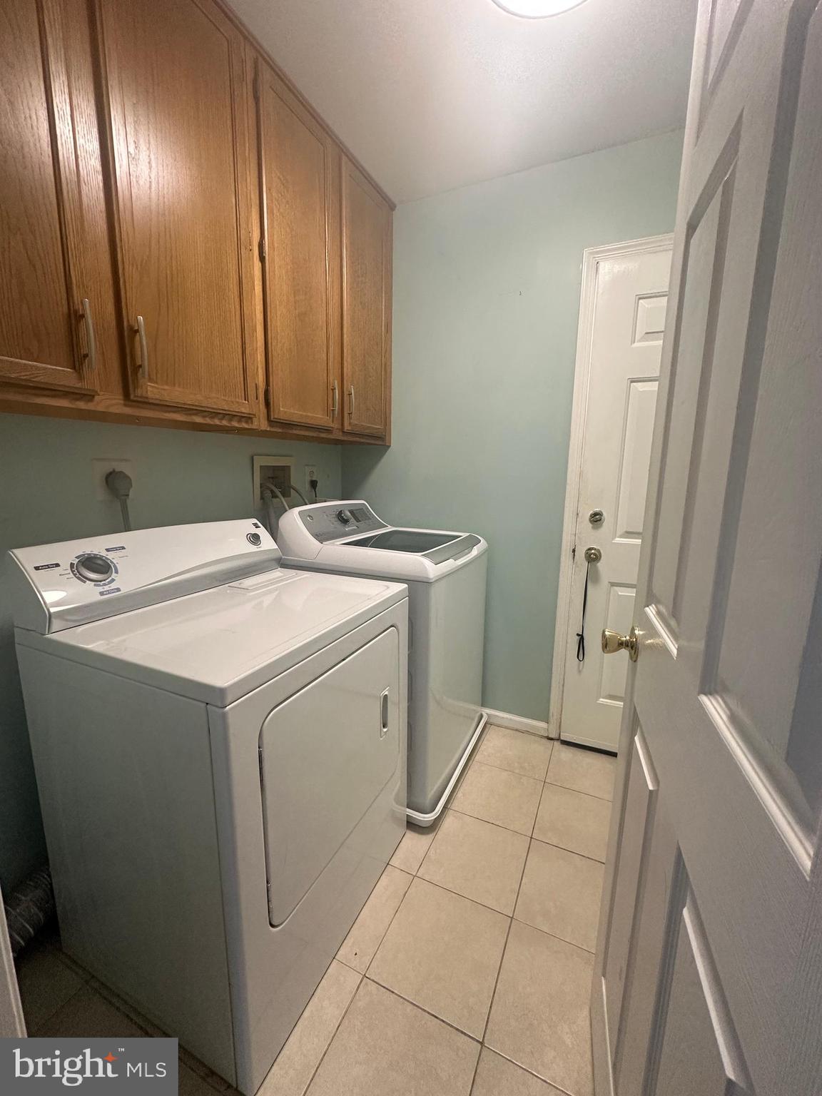 TWIN HILLS - Residential