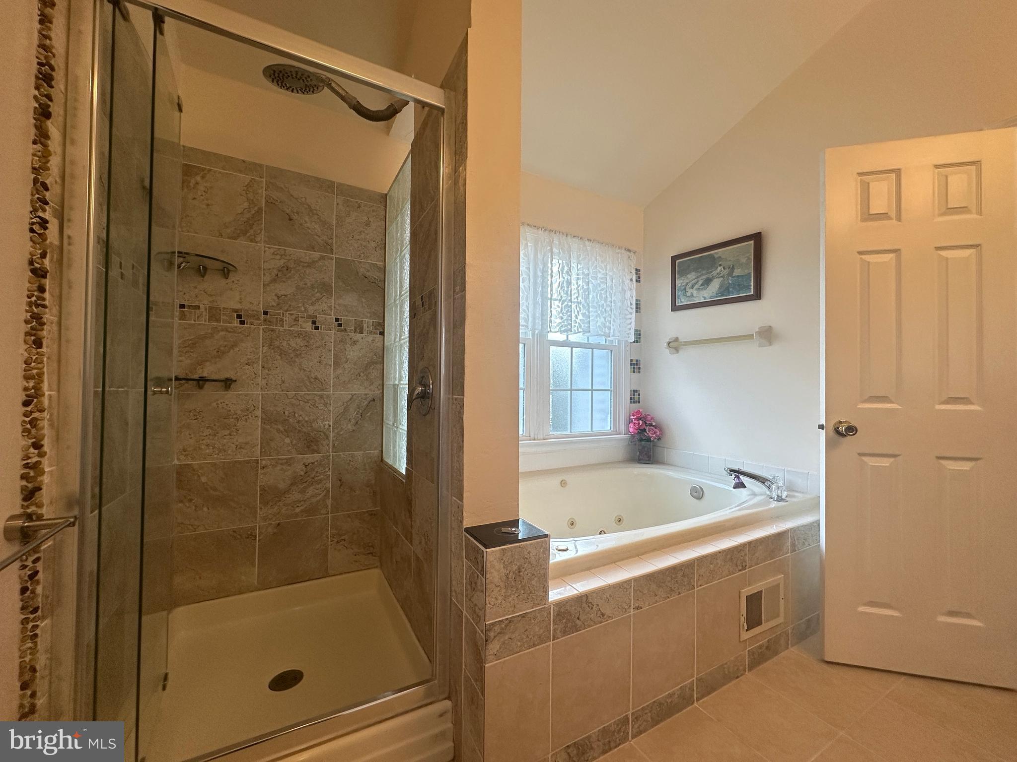 TWIN HILLS - Residential