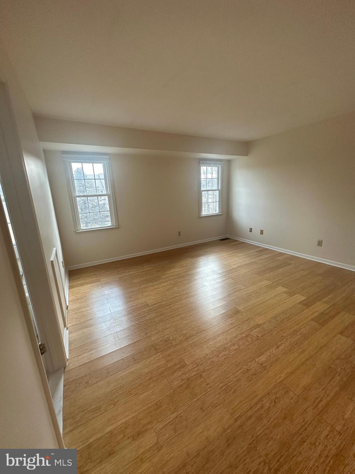 TWIN HILLS - Residential