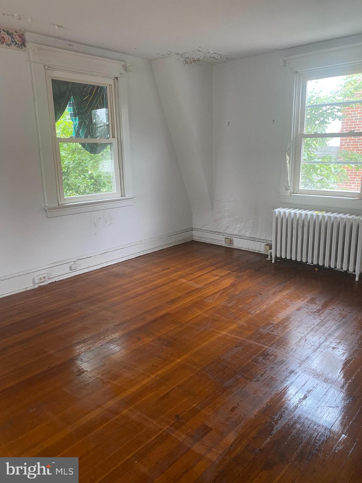 EAST ARLINGTON - Residential