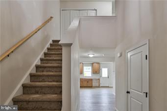 QUARRY HILL ESTATES - Residential Lease