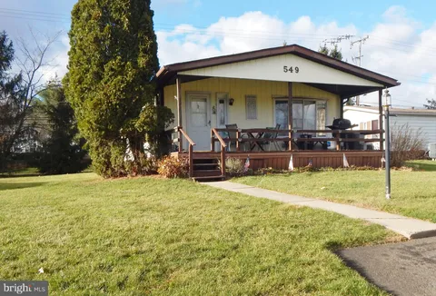 549 Springhouse Court, North Wales, PA MLS: PAMC2161876