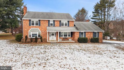 24 TURKEY HOLLOW ROAD KENNETT SQUARE PA 19348