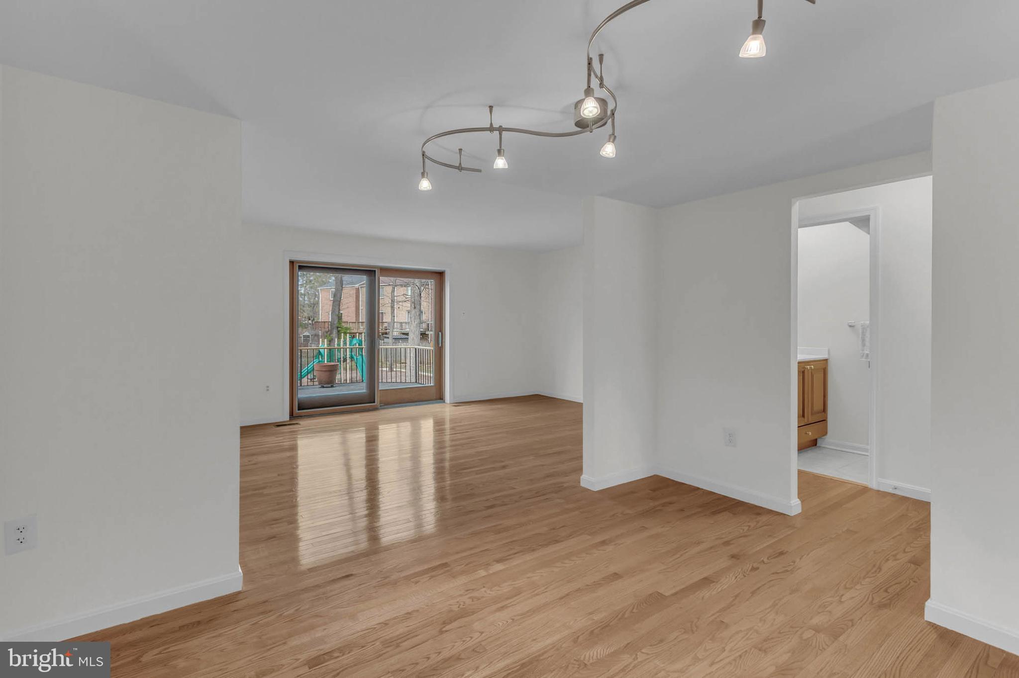 VILLAGE OF HICKORY RIDGE - Residential