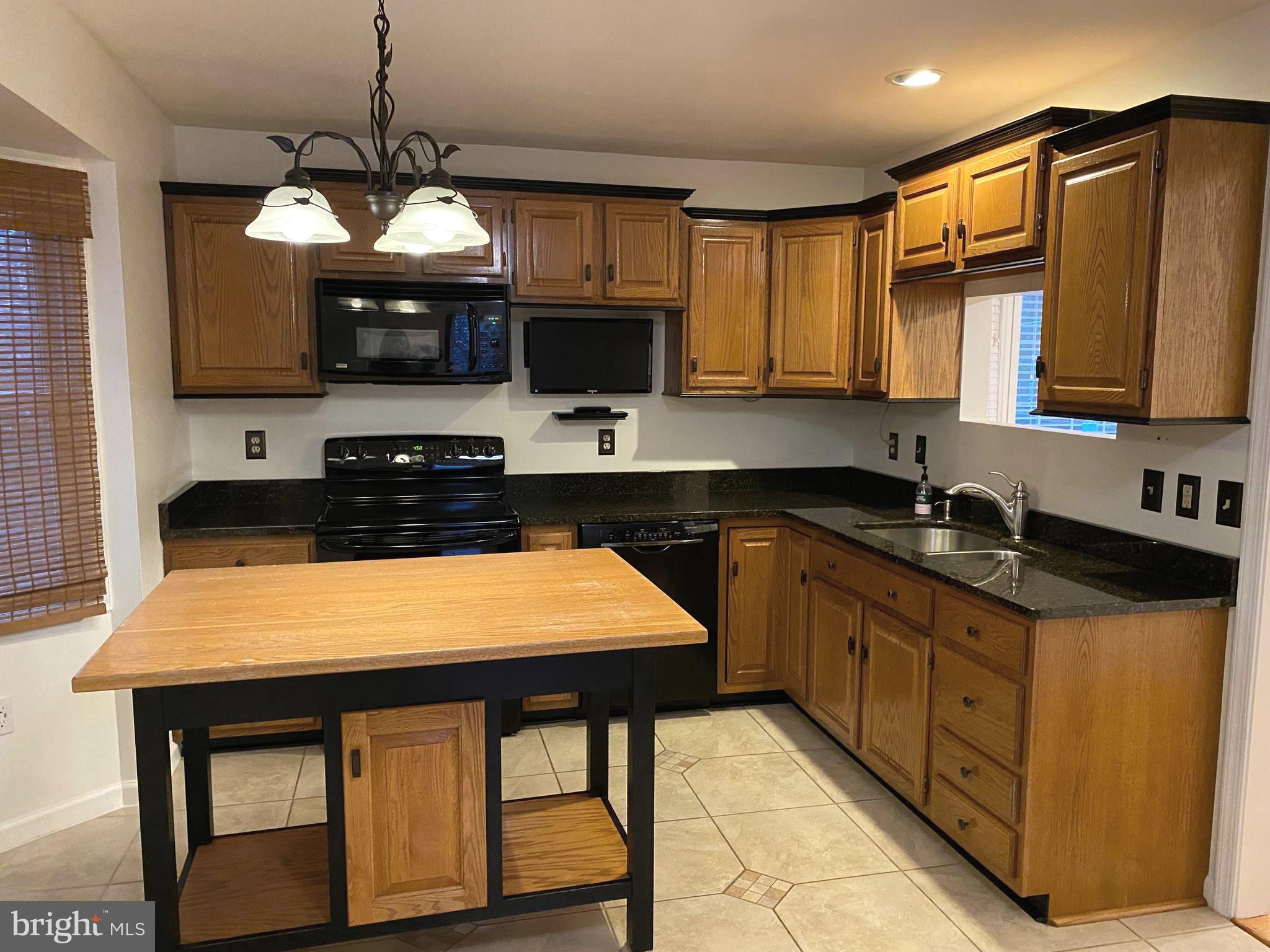 TUSCAWILLA HILLS - Residential Lease