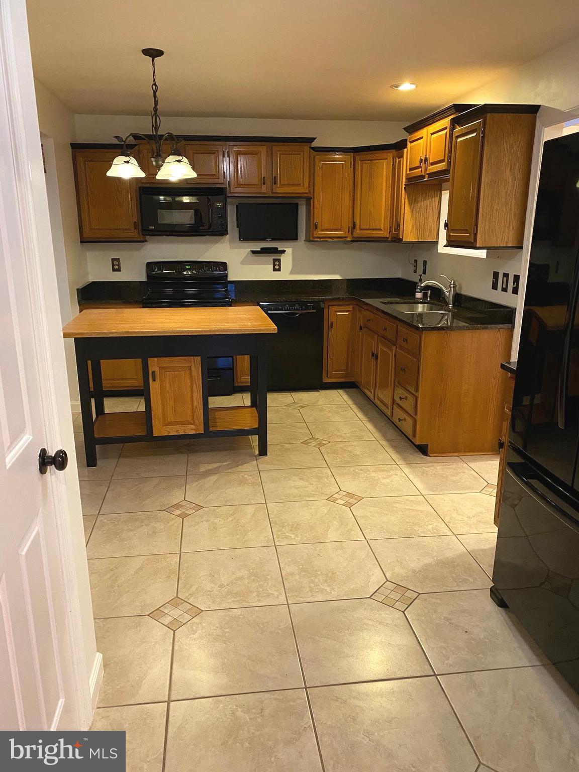 TUSCAWILLA HILLS - Residential Lease