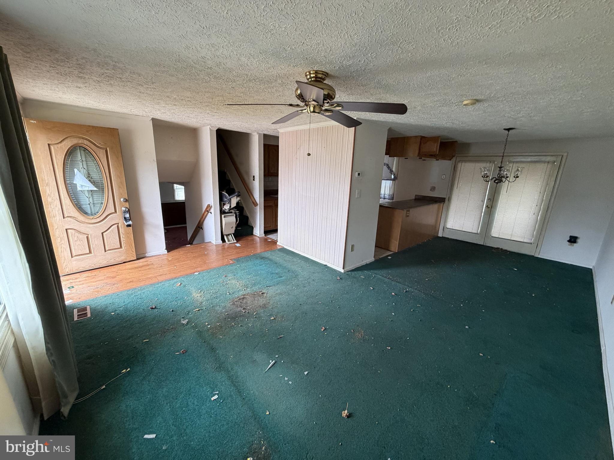 21 WOODMANS COURT