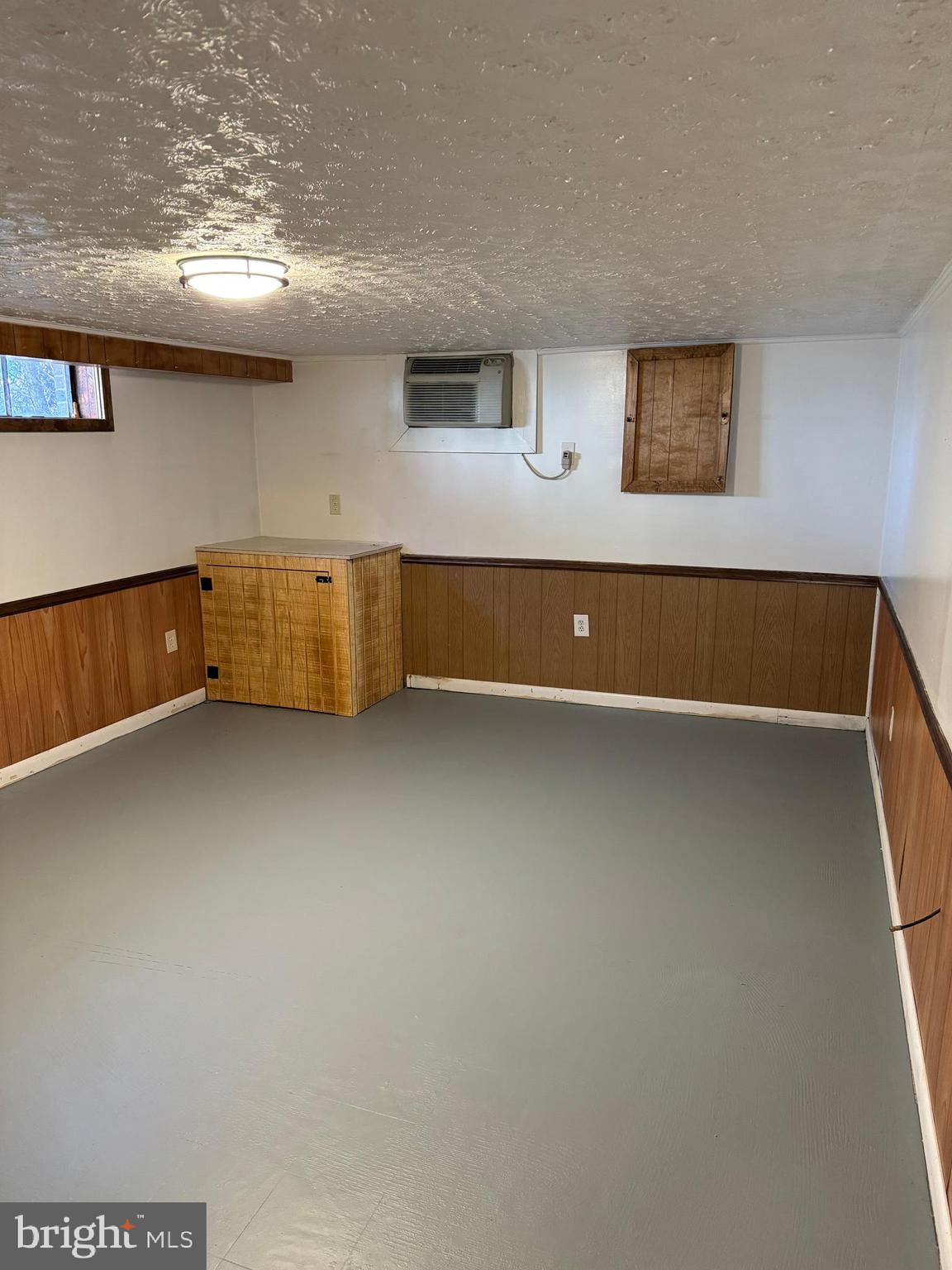 NONAVAILABLE - Residential