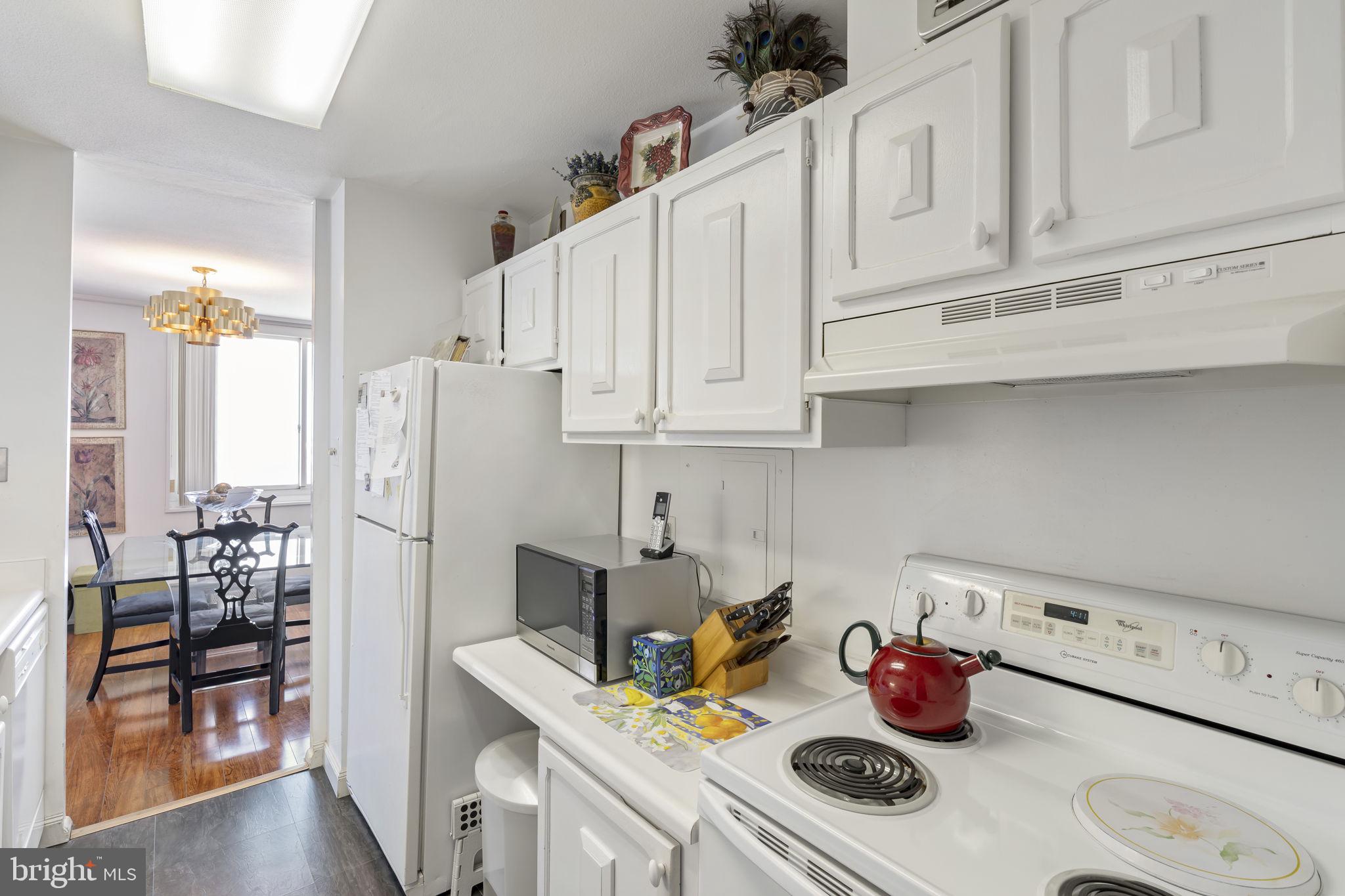 1901 JOHN F KENNEDY BOULEVARD 2801