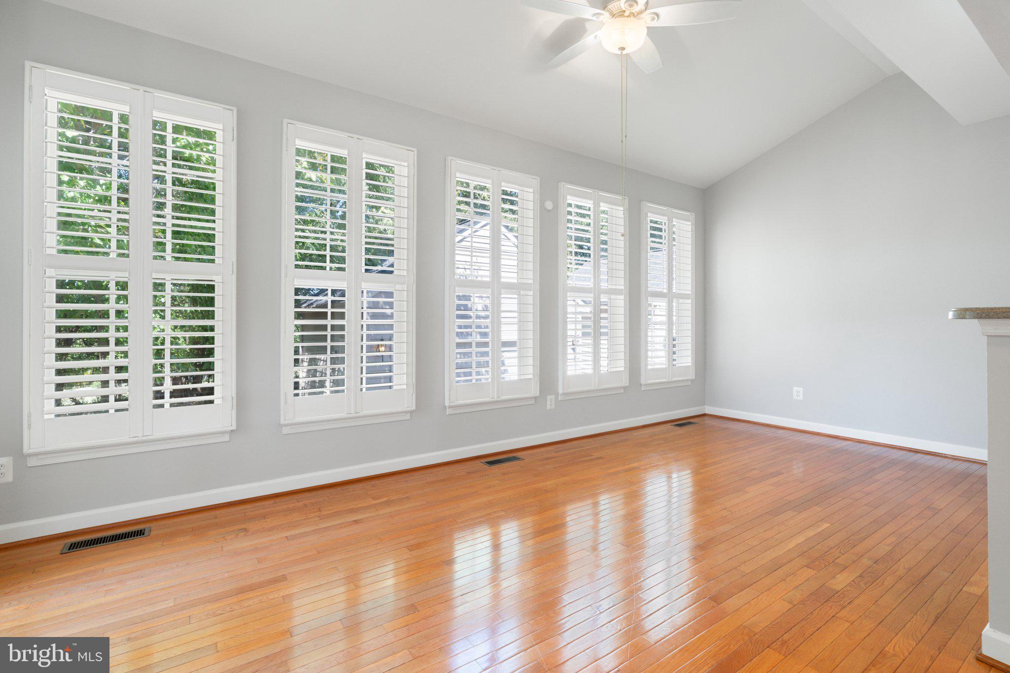 KINGSRIDGE ESTATES - Residential