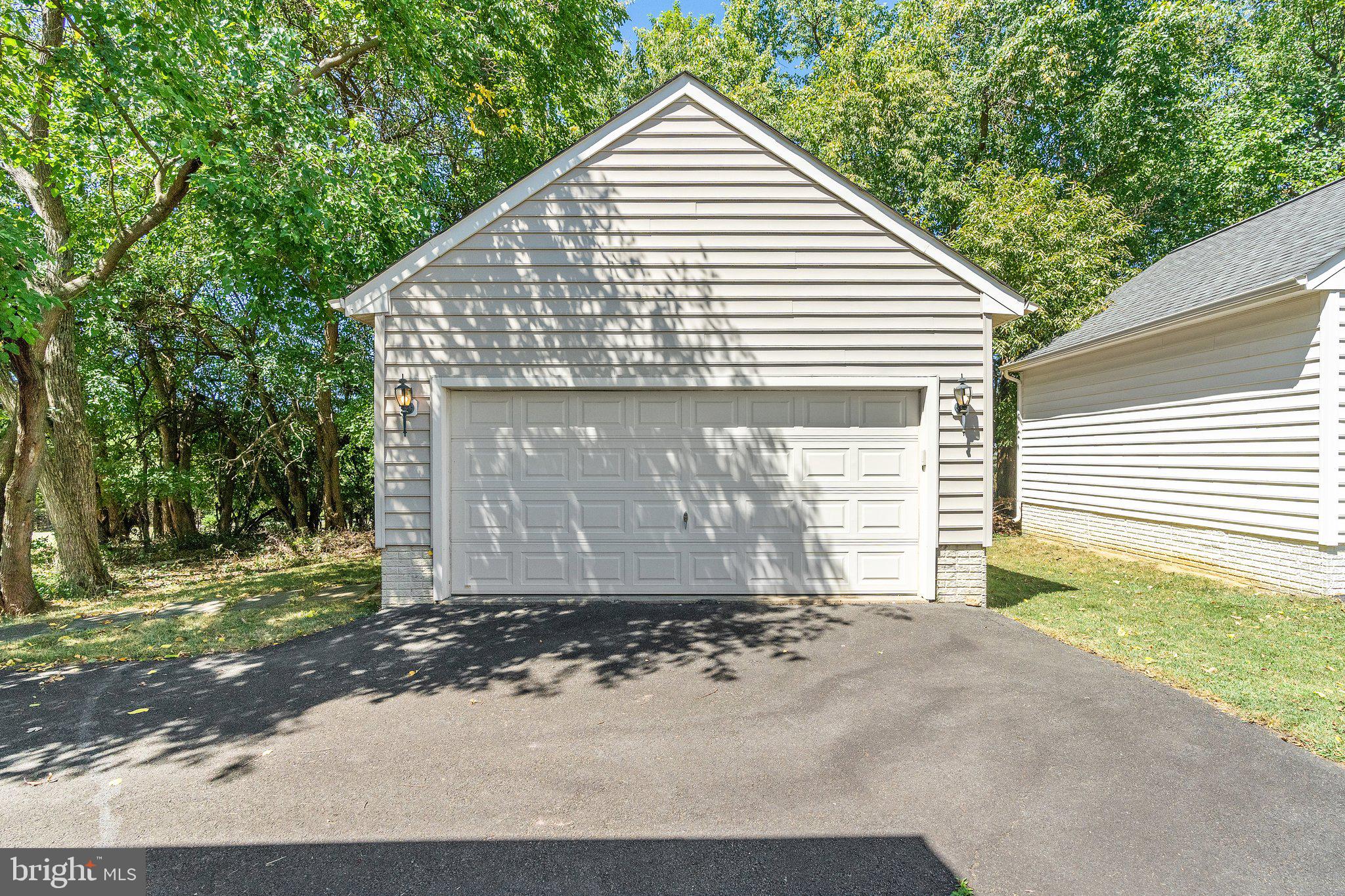 KINGSRIDGE ESTATES - Residential