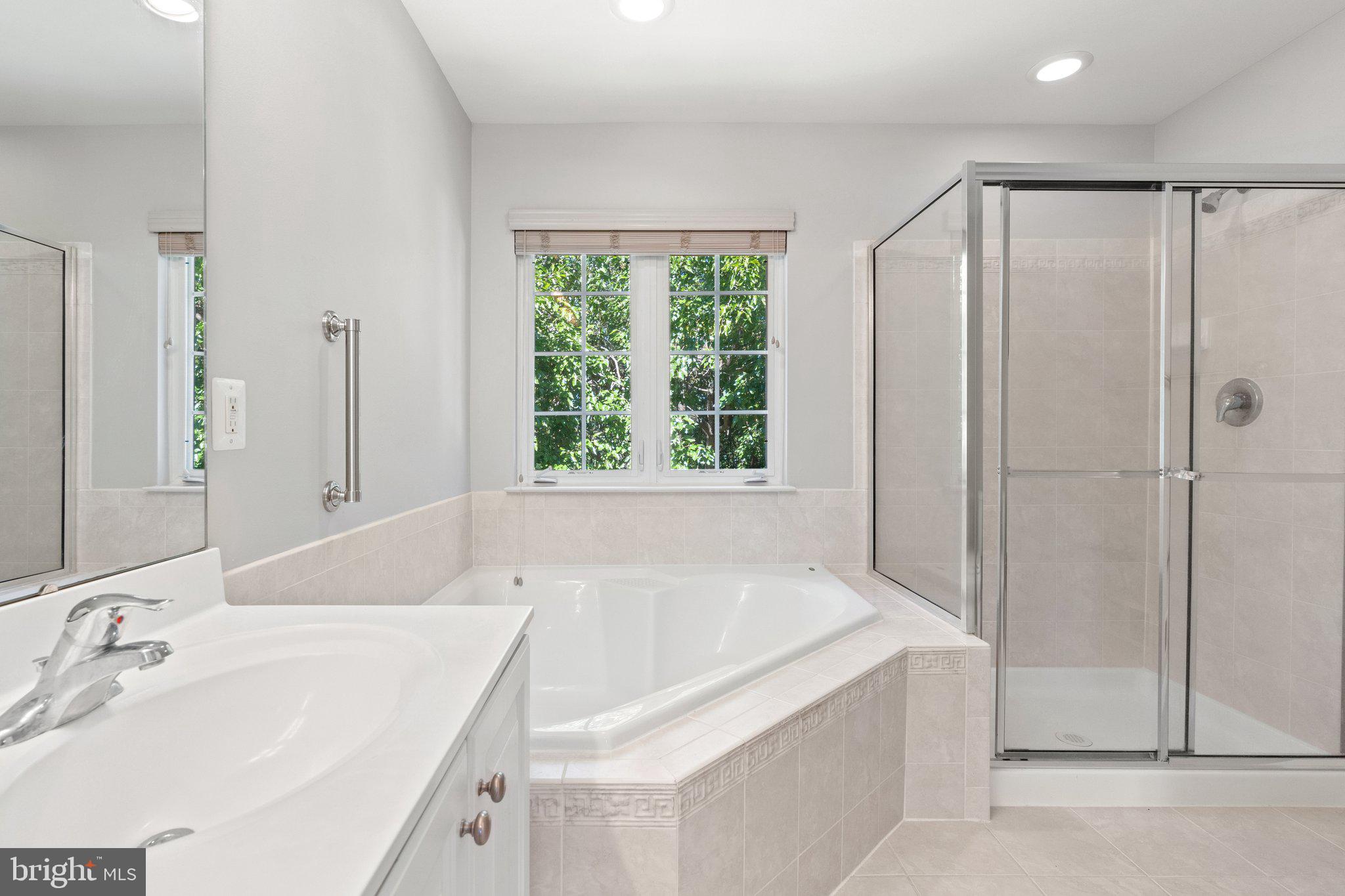 KINGSRIDGE ESTATES - Residential