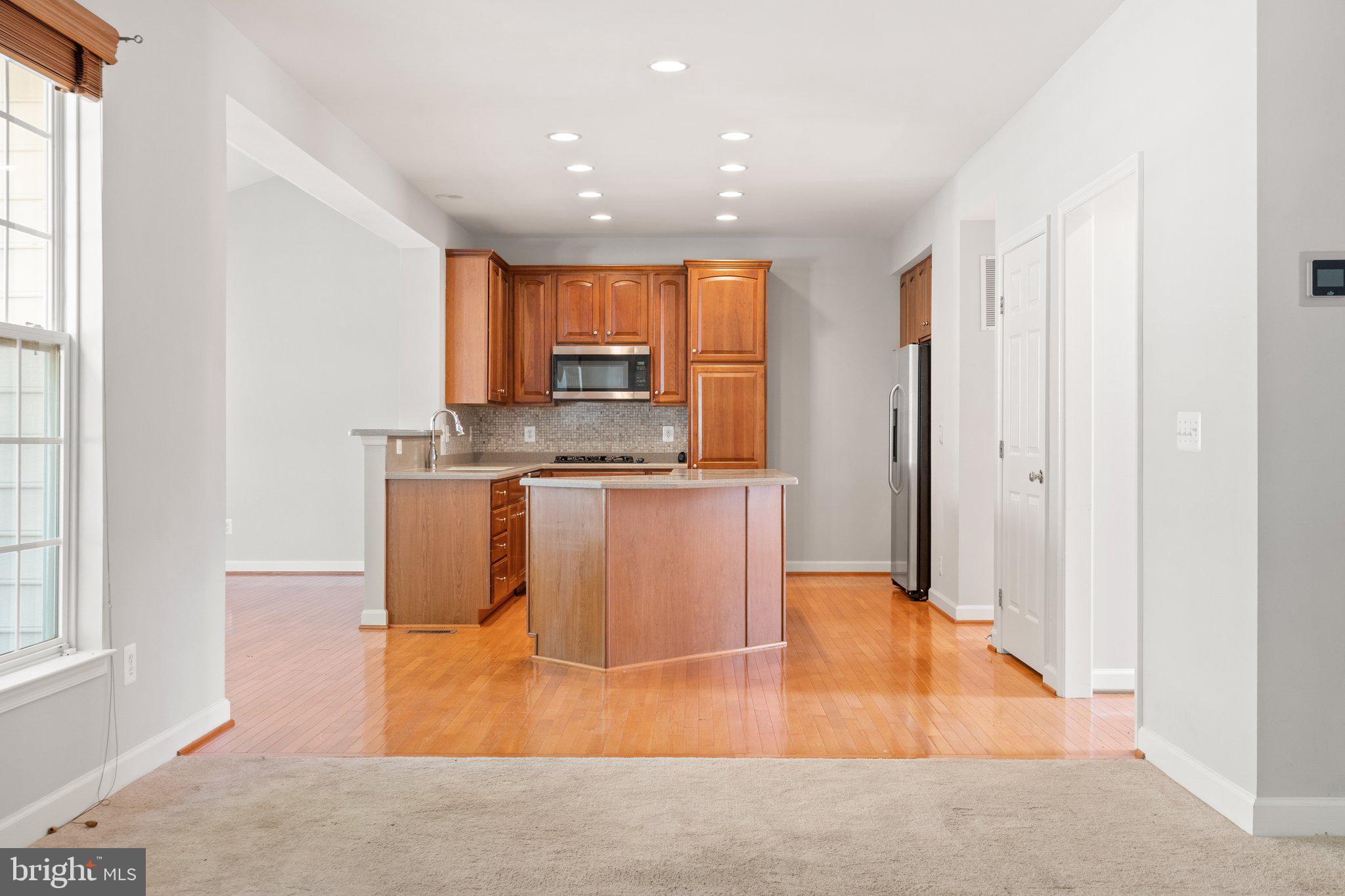 KINGSRIDGE ESTATES - Residential